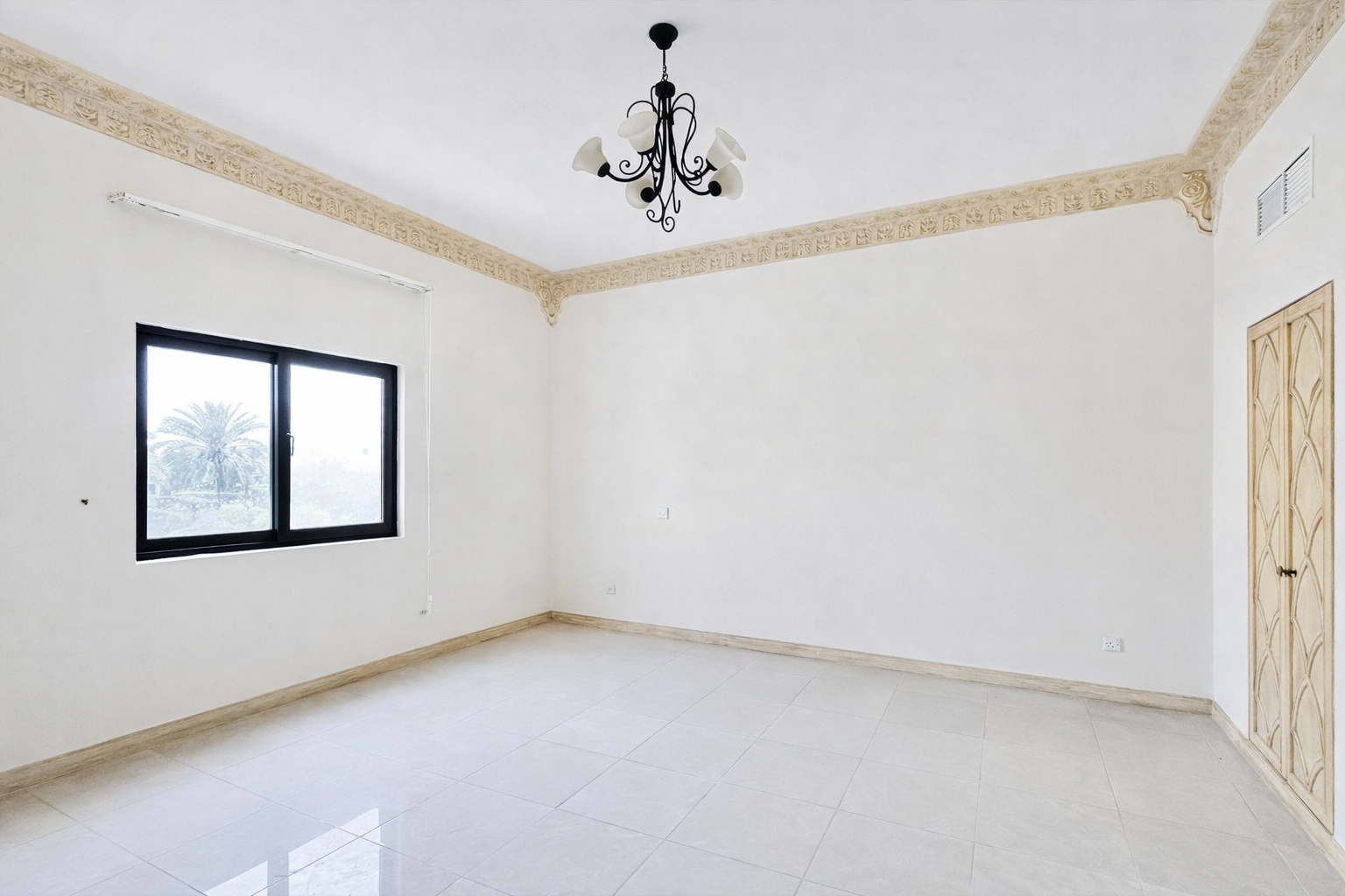 Five Bedroom Villa with Large Garden
