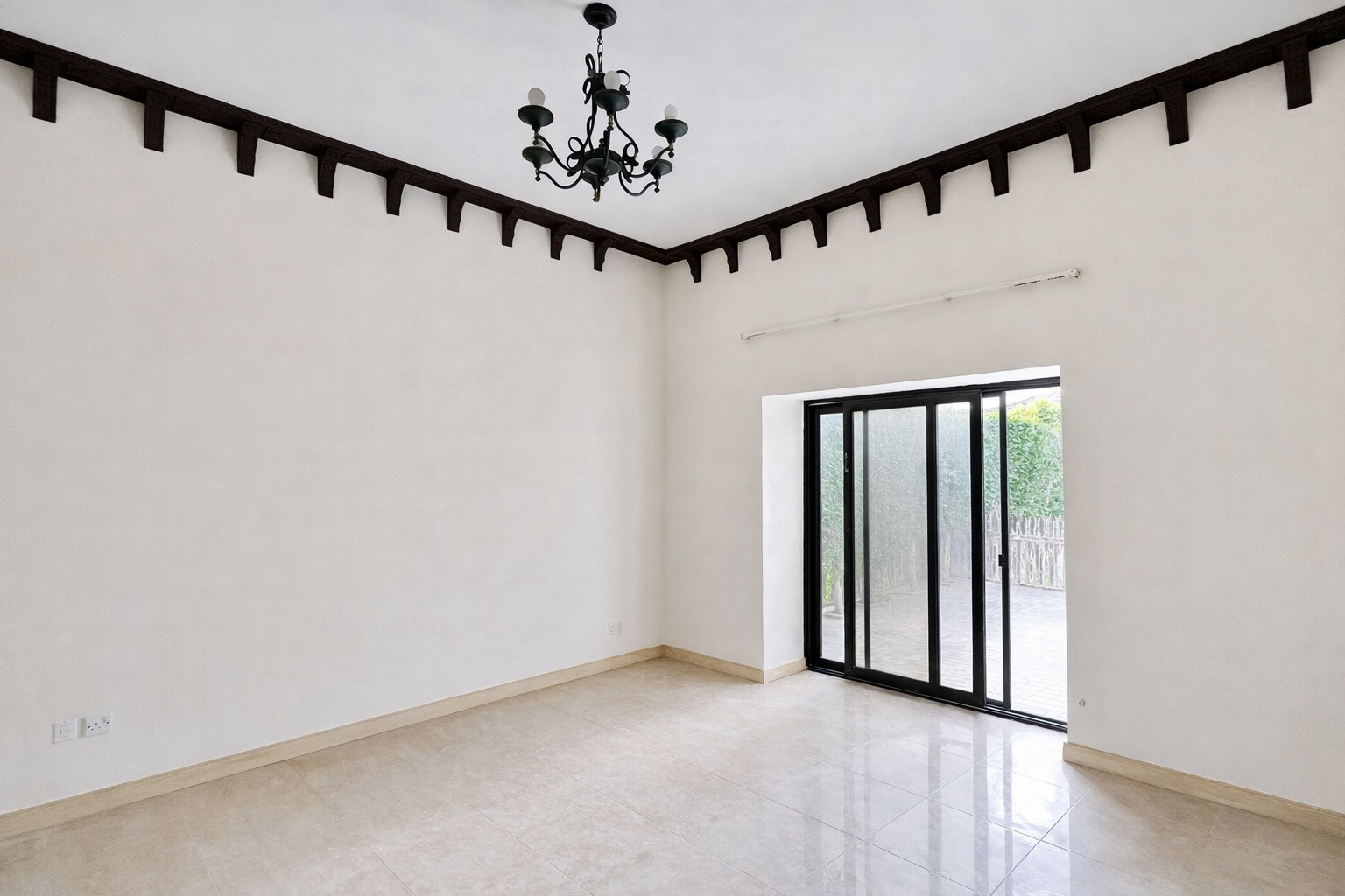 Five Bedroom Villa with Large Garden