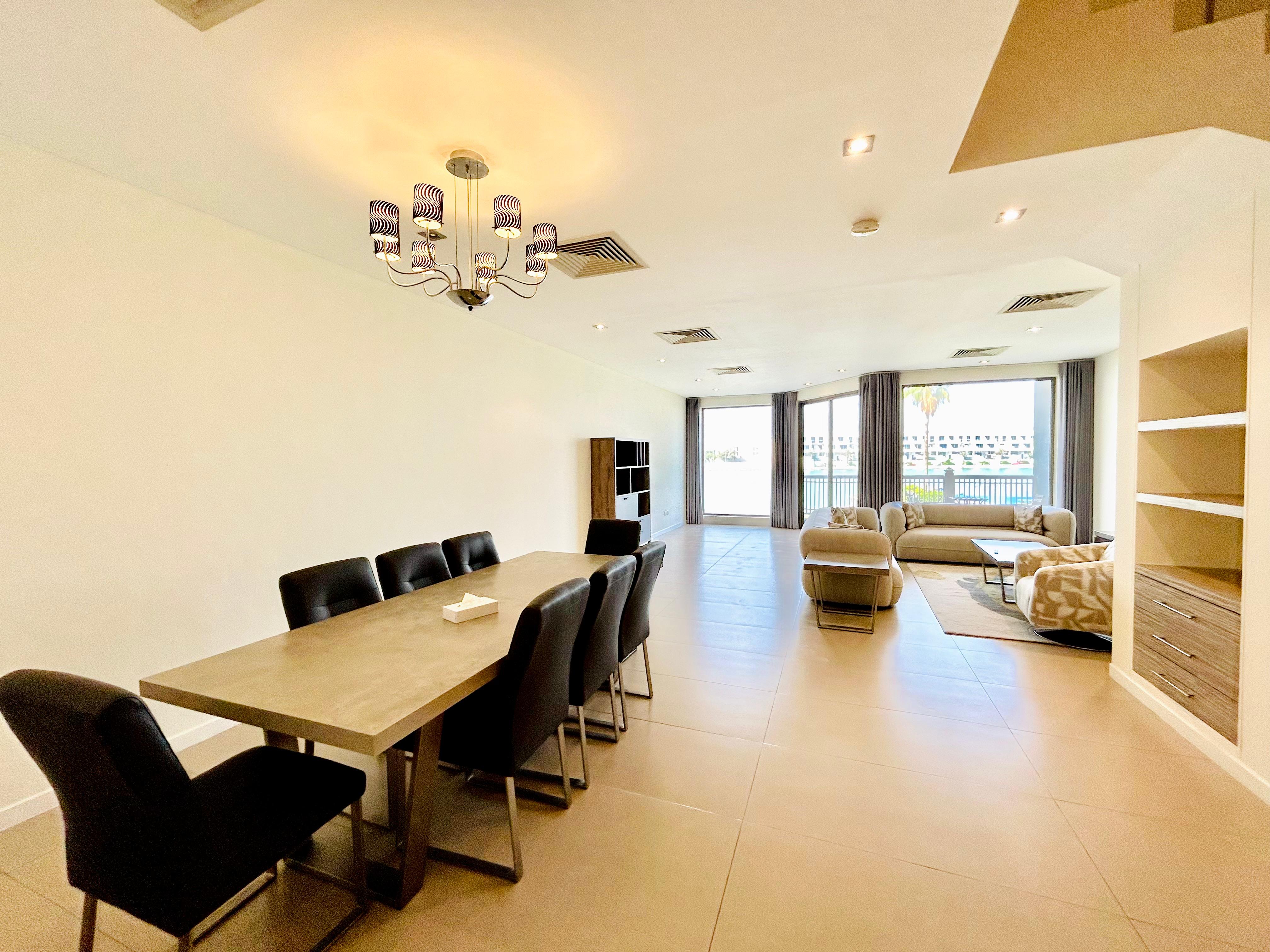 Luxury 4 BR Villa in Amwaj with Beach Access 