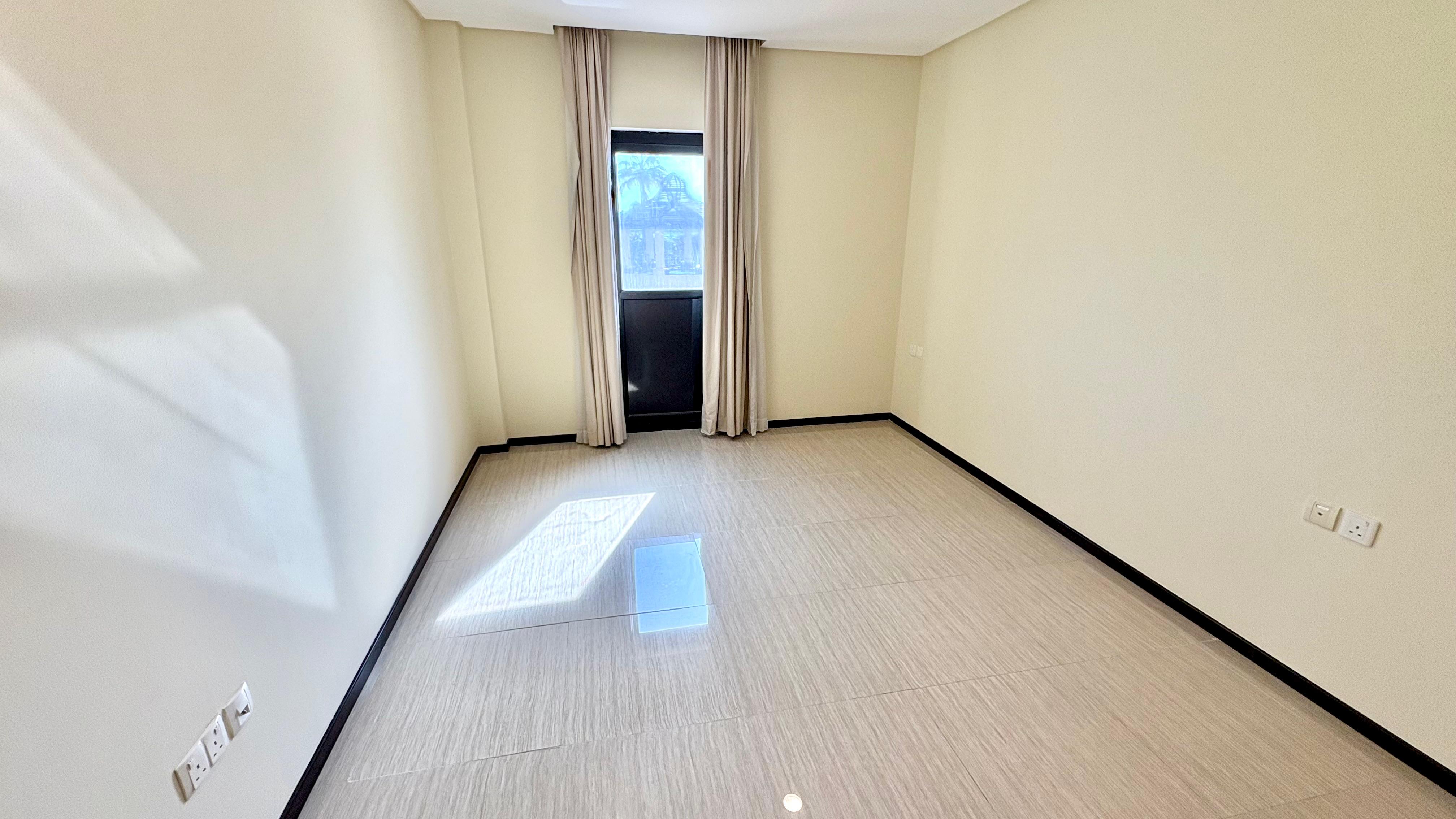 Spacious 1 BR with sea view terrace 