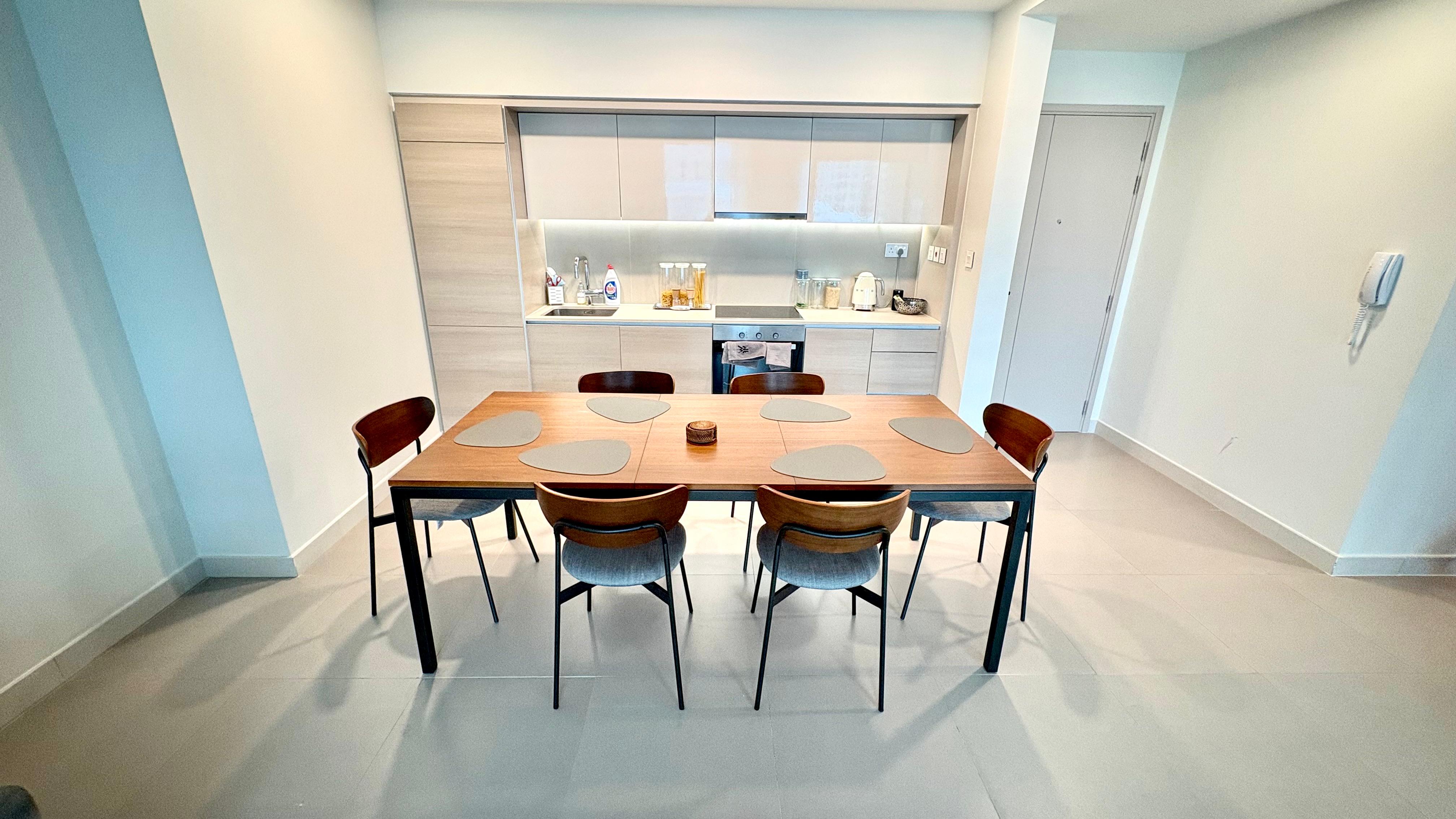 Stylish 2BR Apartment | EWA + Internet Included 