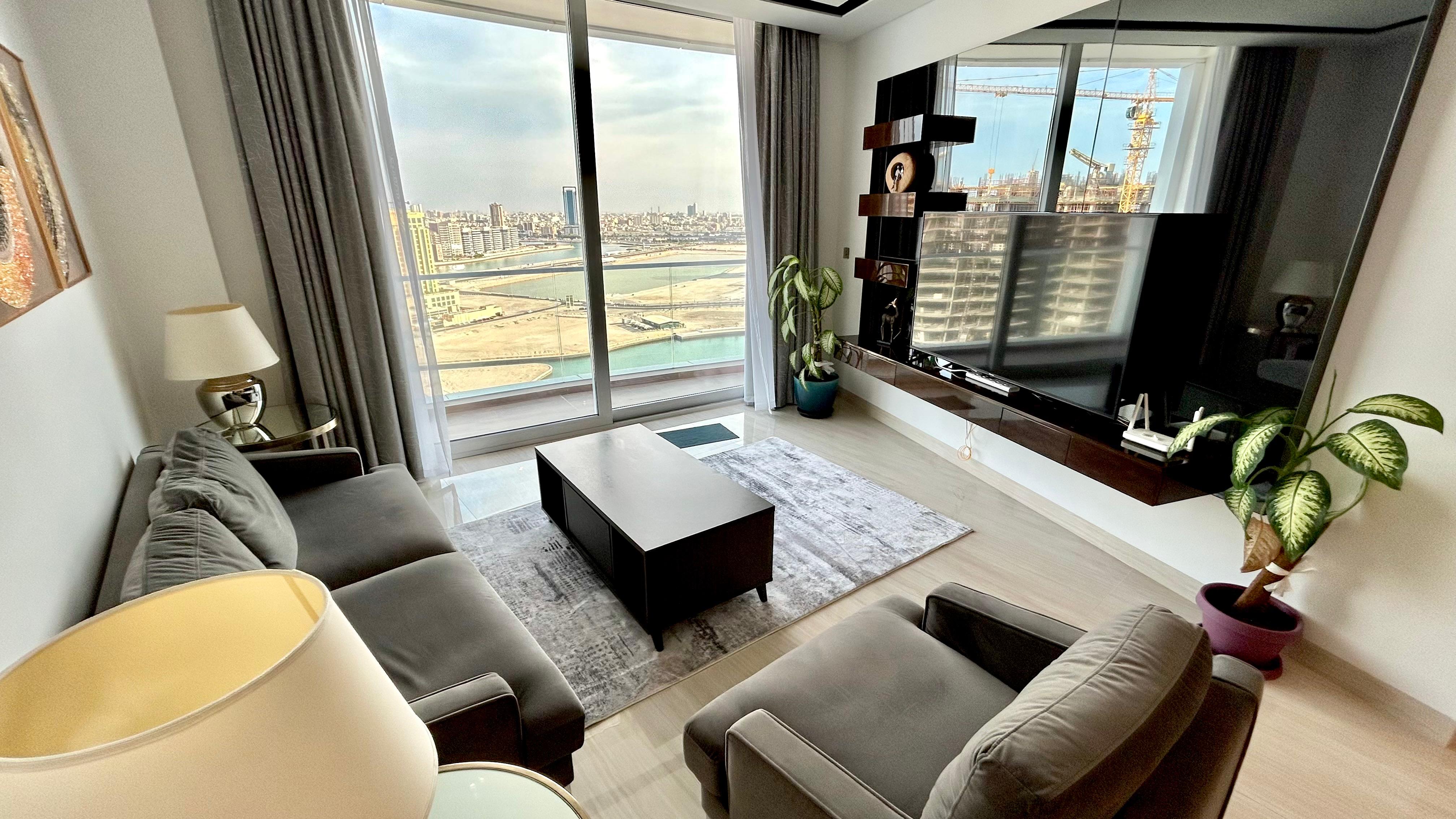 2 BR apartment with balcony and sea view