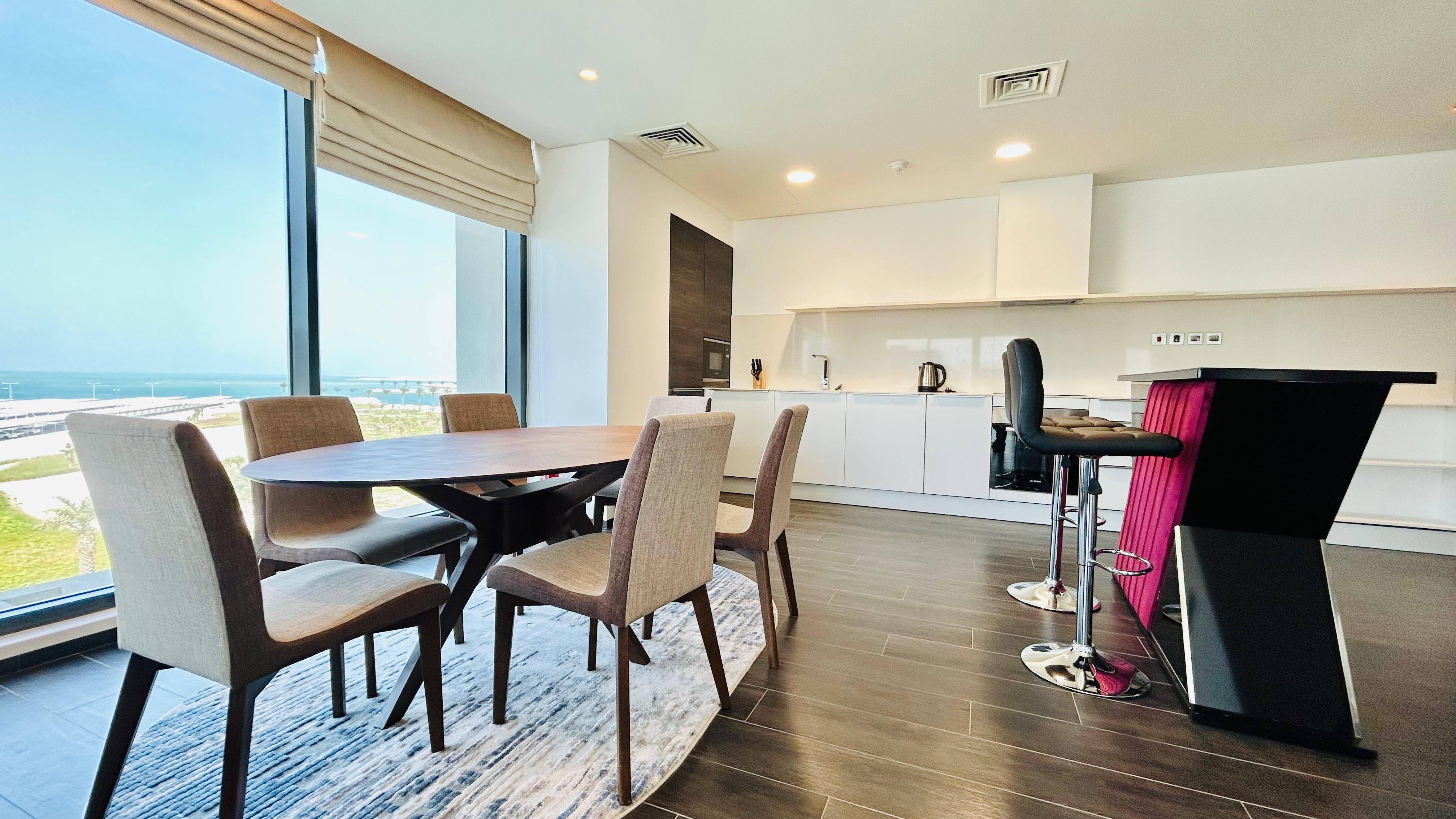 Large Two bedrooms apartment in Harbour Row