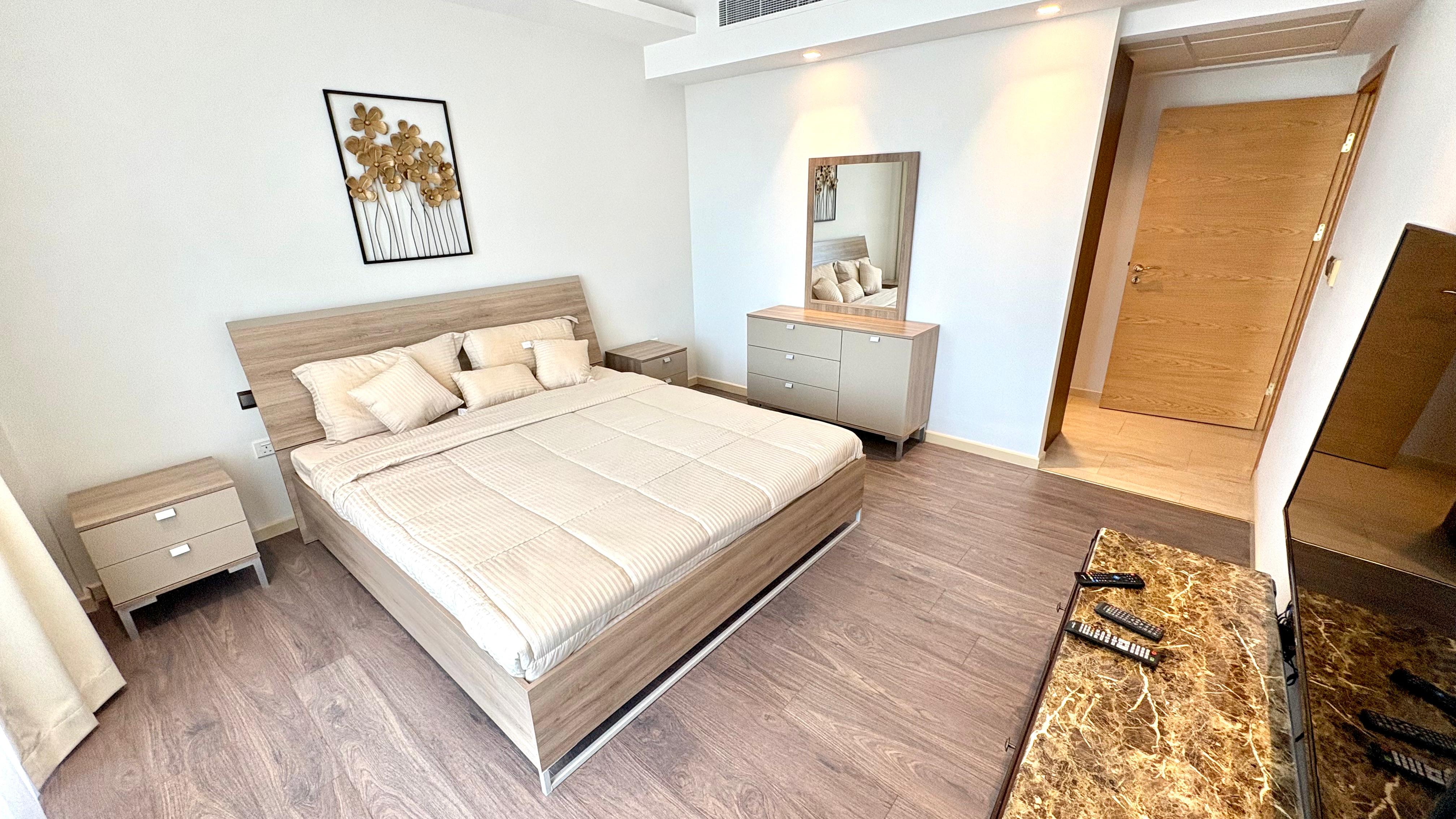 Modern apartment with large terrace 