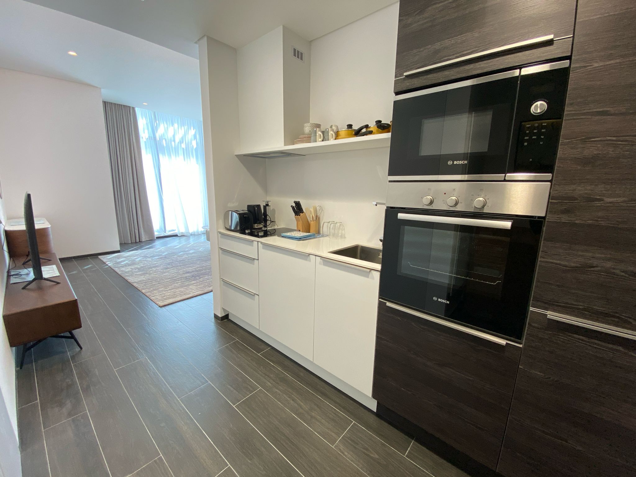 Modern | Bright | Prime Location.