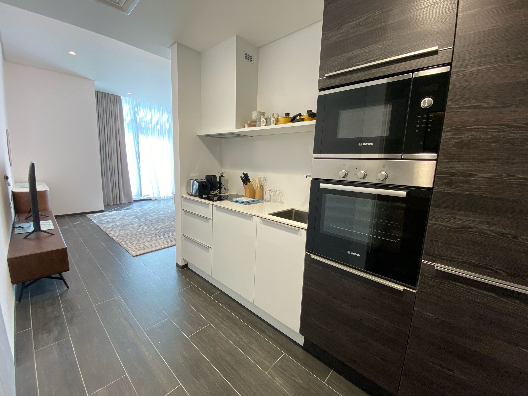 Modern | Bright | Prime Location.