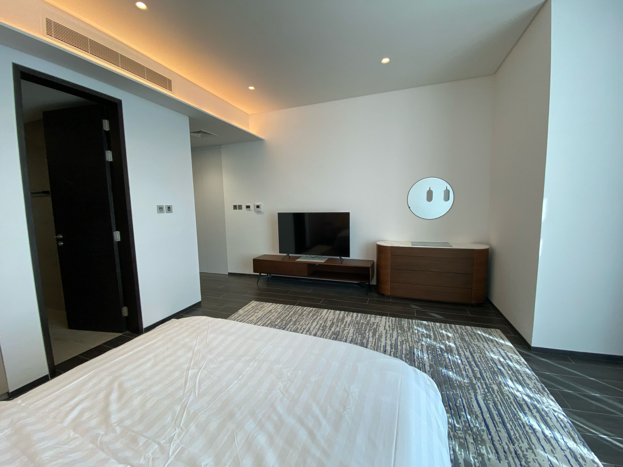 Modern | Bright | Prime Location.