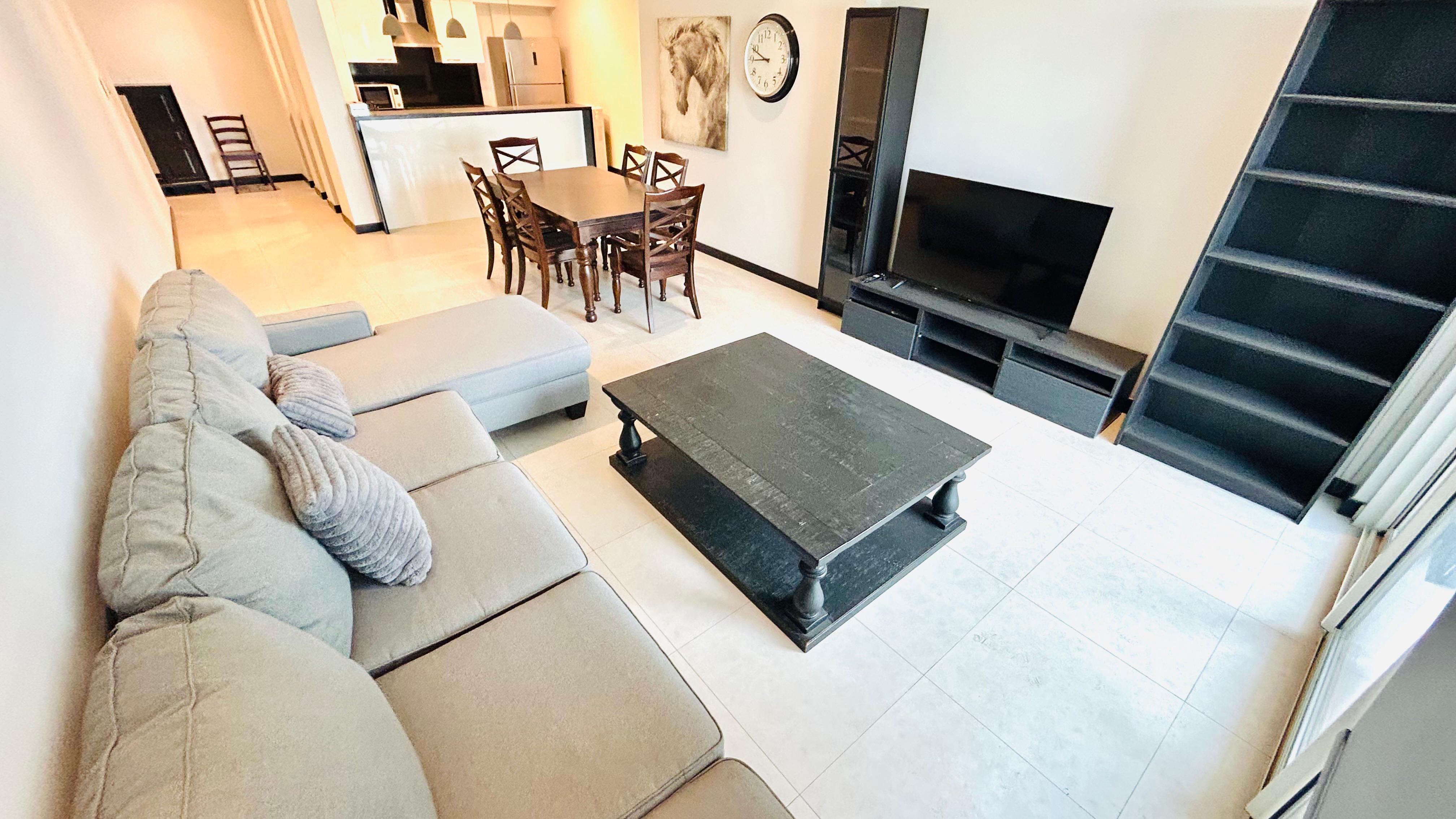 Sea view Three bedroom apartment in Reef-Island.