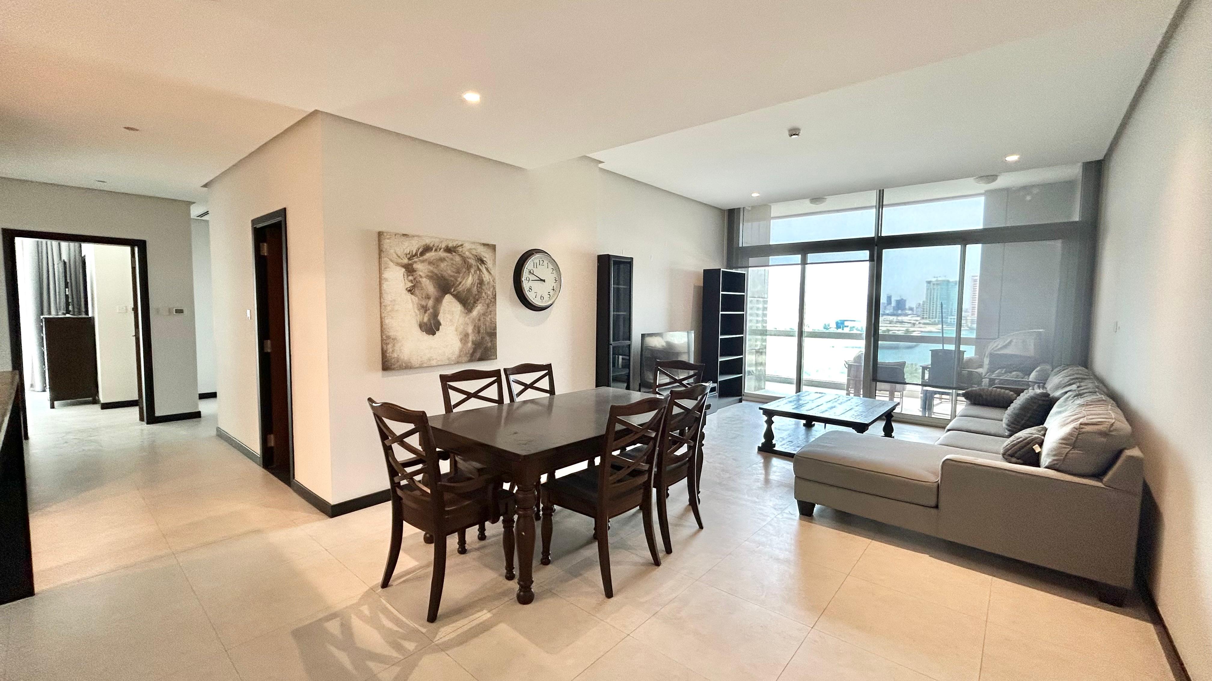 Sea view Three bedroom apartment in Reef-Island.