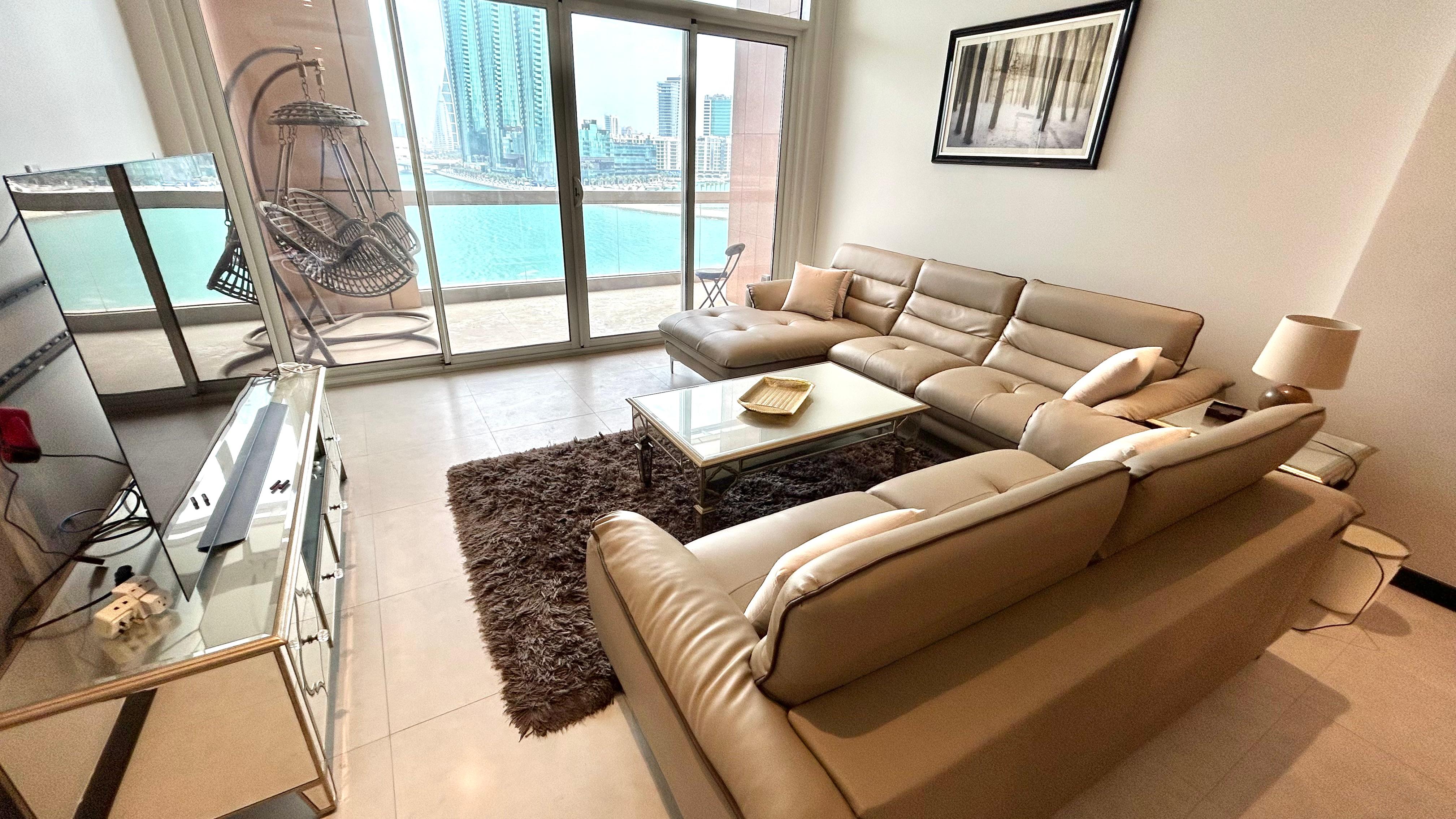 Sea view Three bedroom with maids' room in Reef -Island