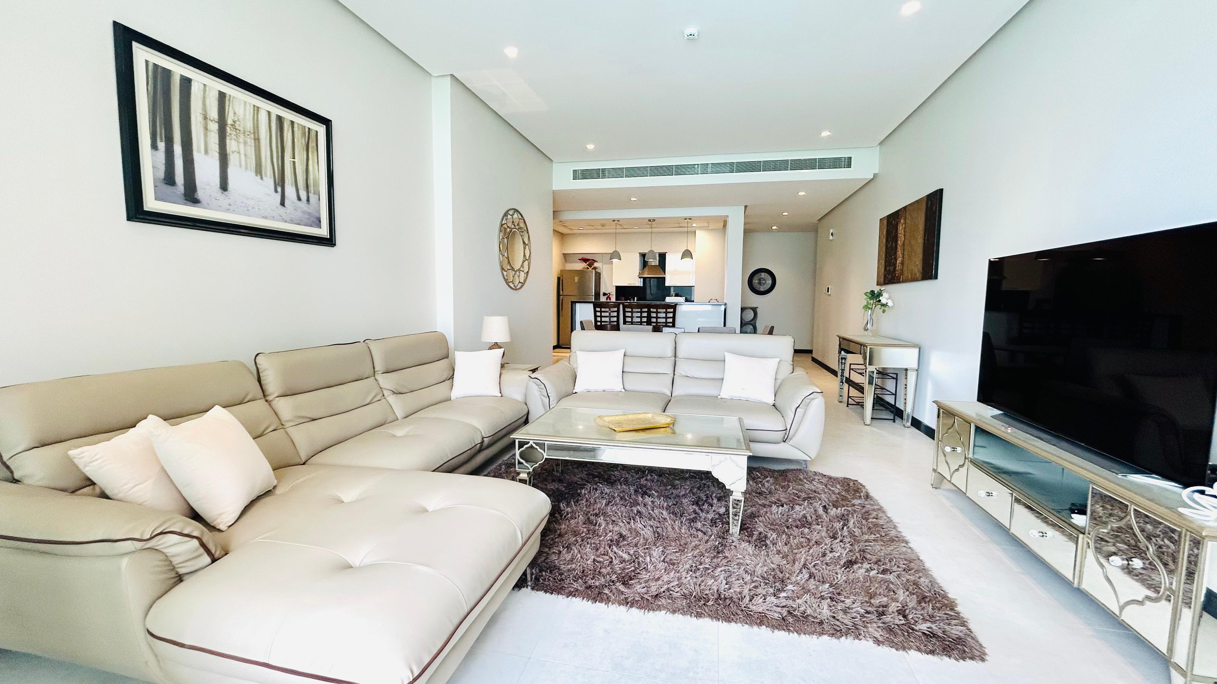 Sea view Three bedroom with maids' room in Reef -Island