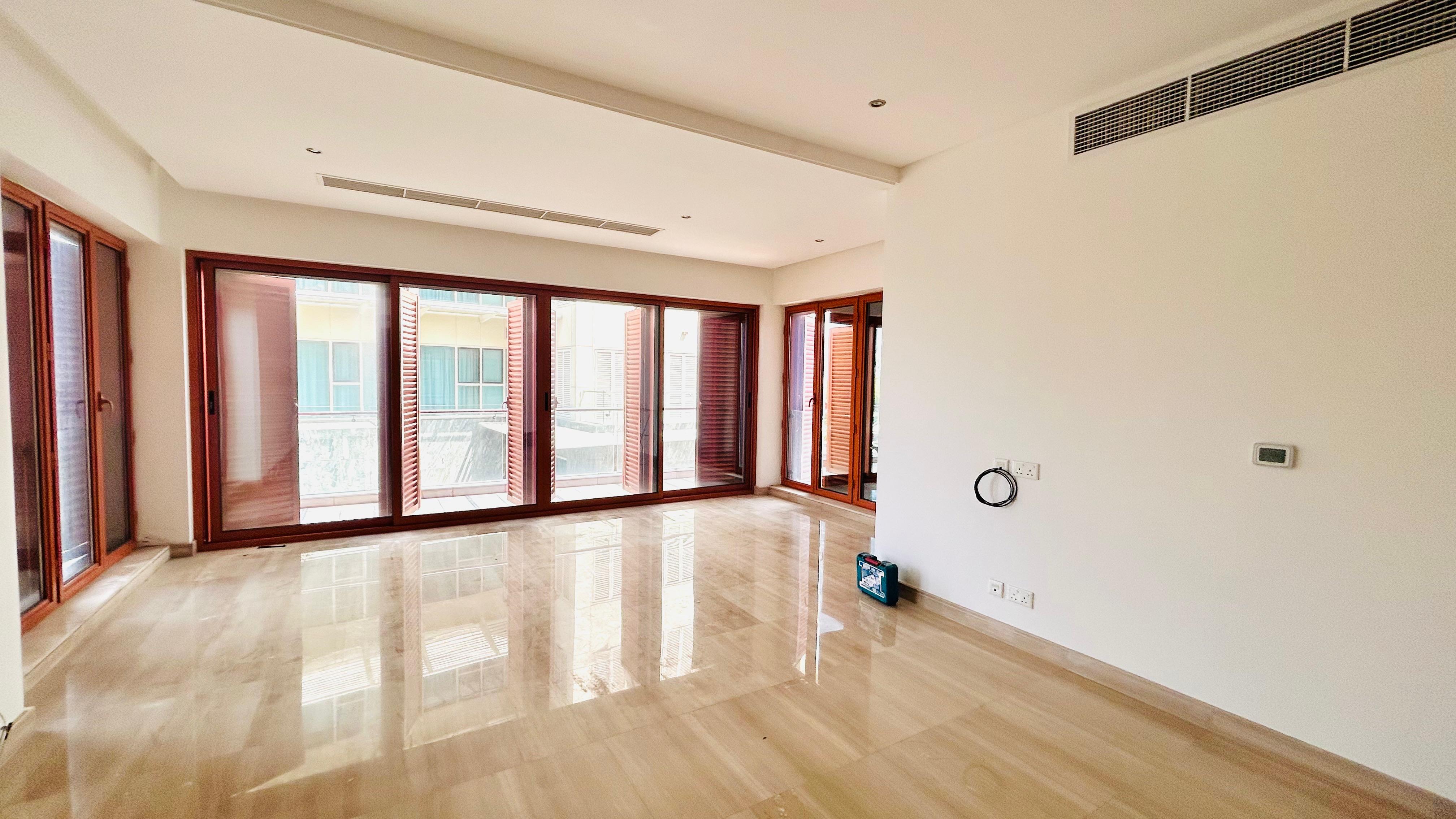 Spacious Three-bedroom apartment with large terraces in Reef Island.
