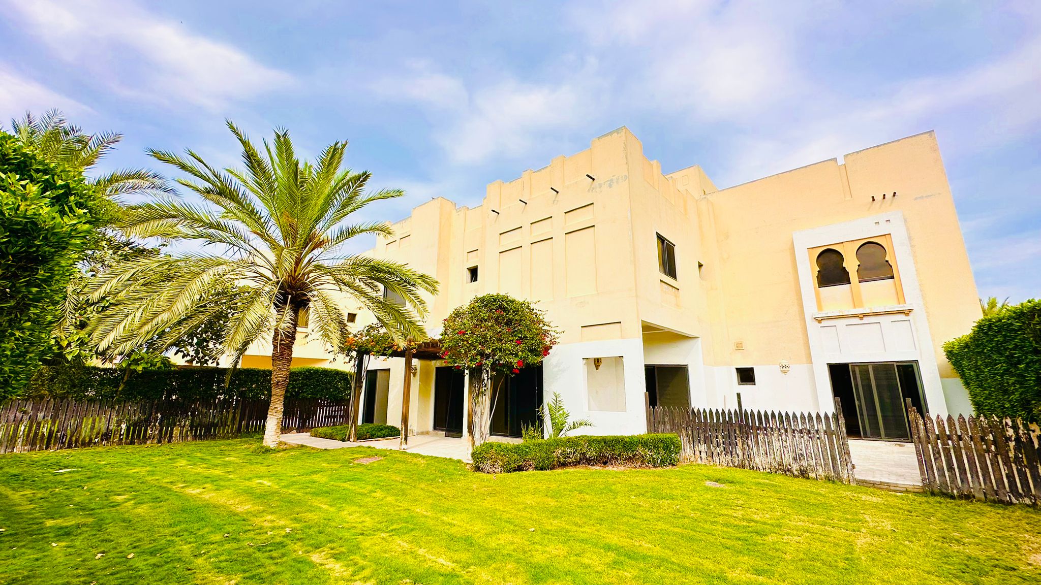 Five Bedroom Villa with Large Garden