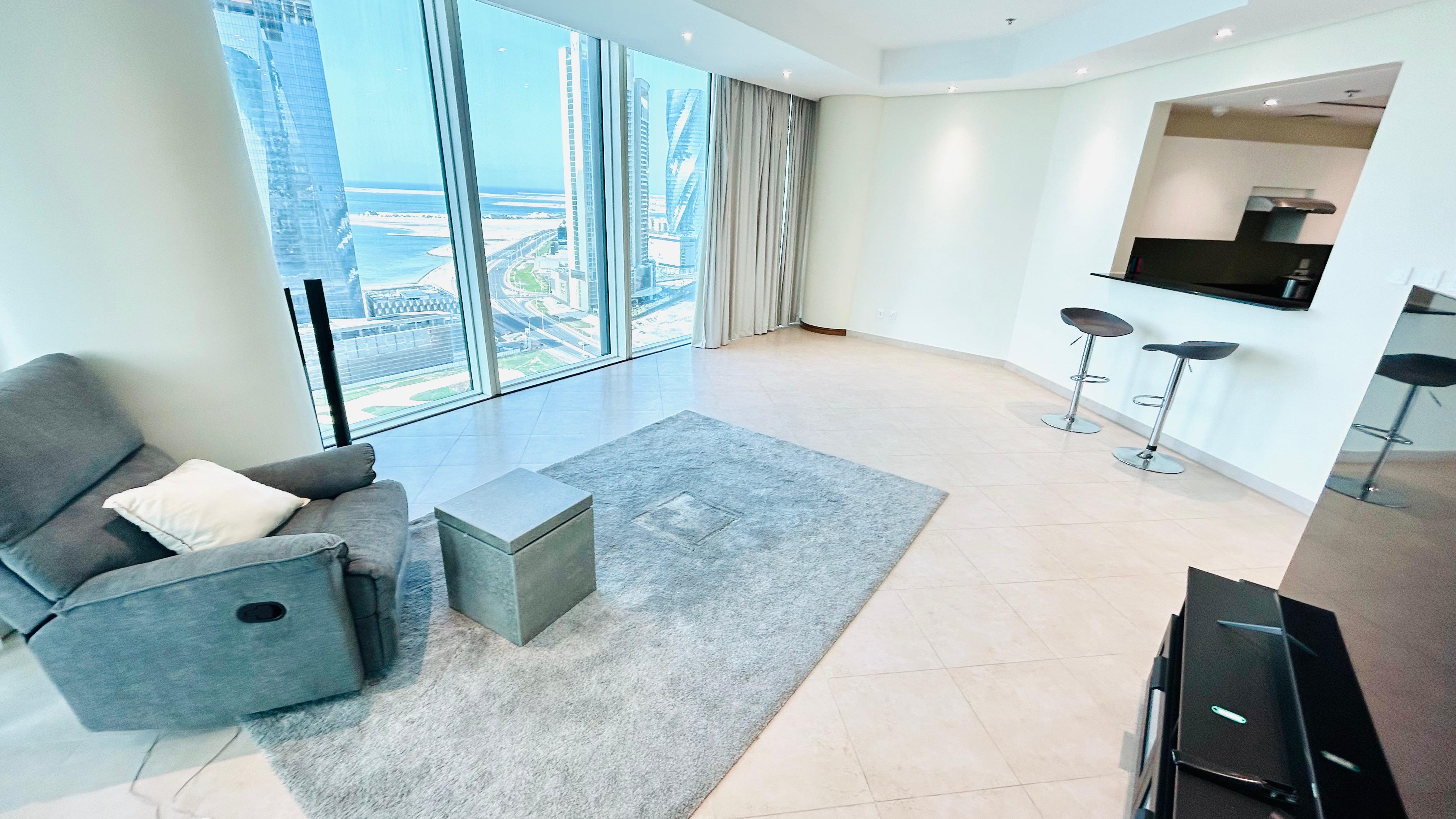 Fully Sea view large Three bedrooms apartment in Harbour