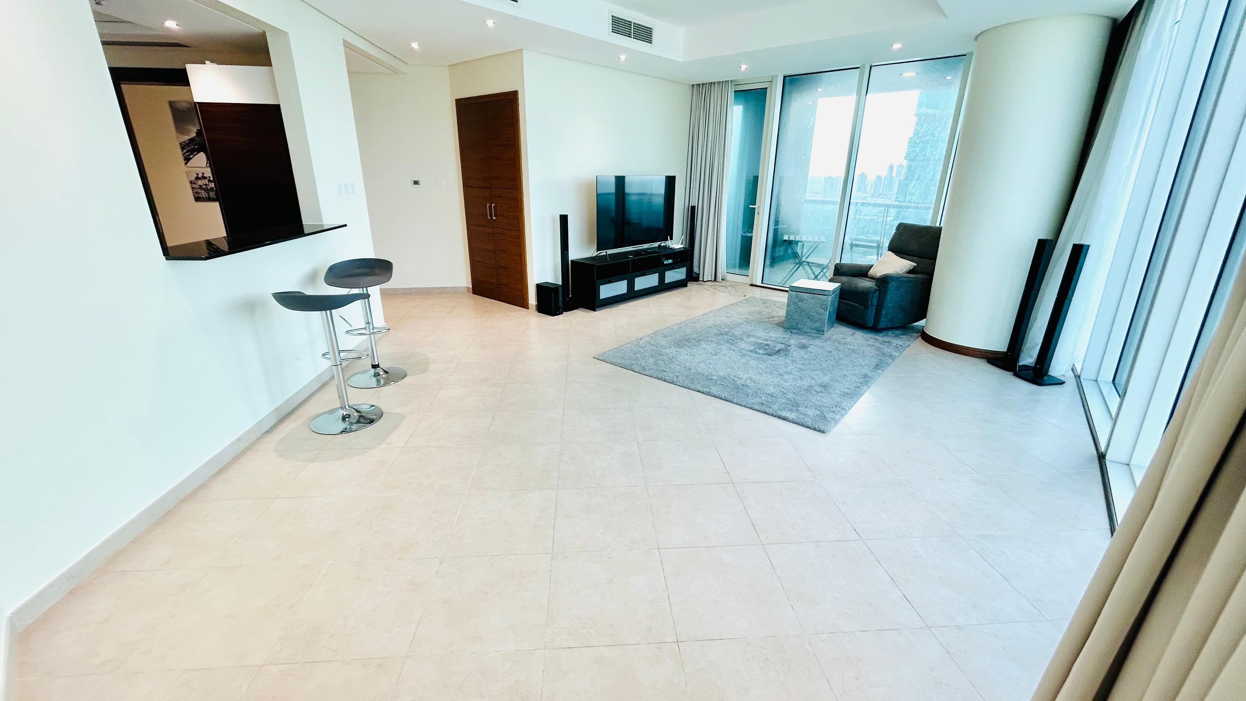 Fully Sea view large Three bedrooms apartment in Harbour