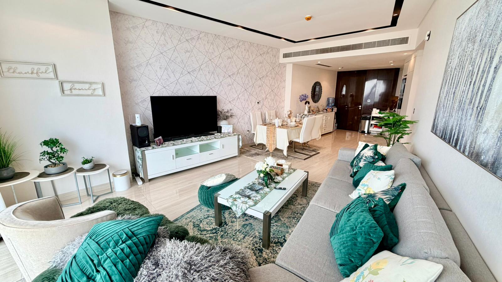 Luxury 2 Bedroom Apartment | Sea & City Views