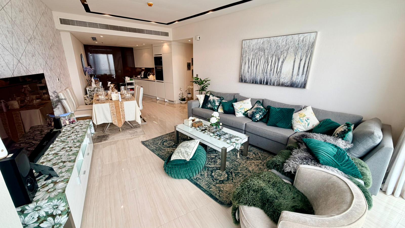 Luxury 2 Bedroom Apartment | Sea & City Views