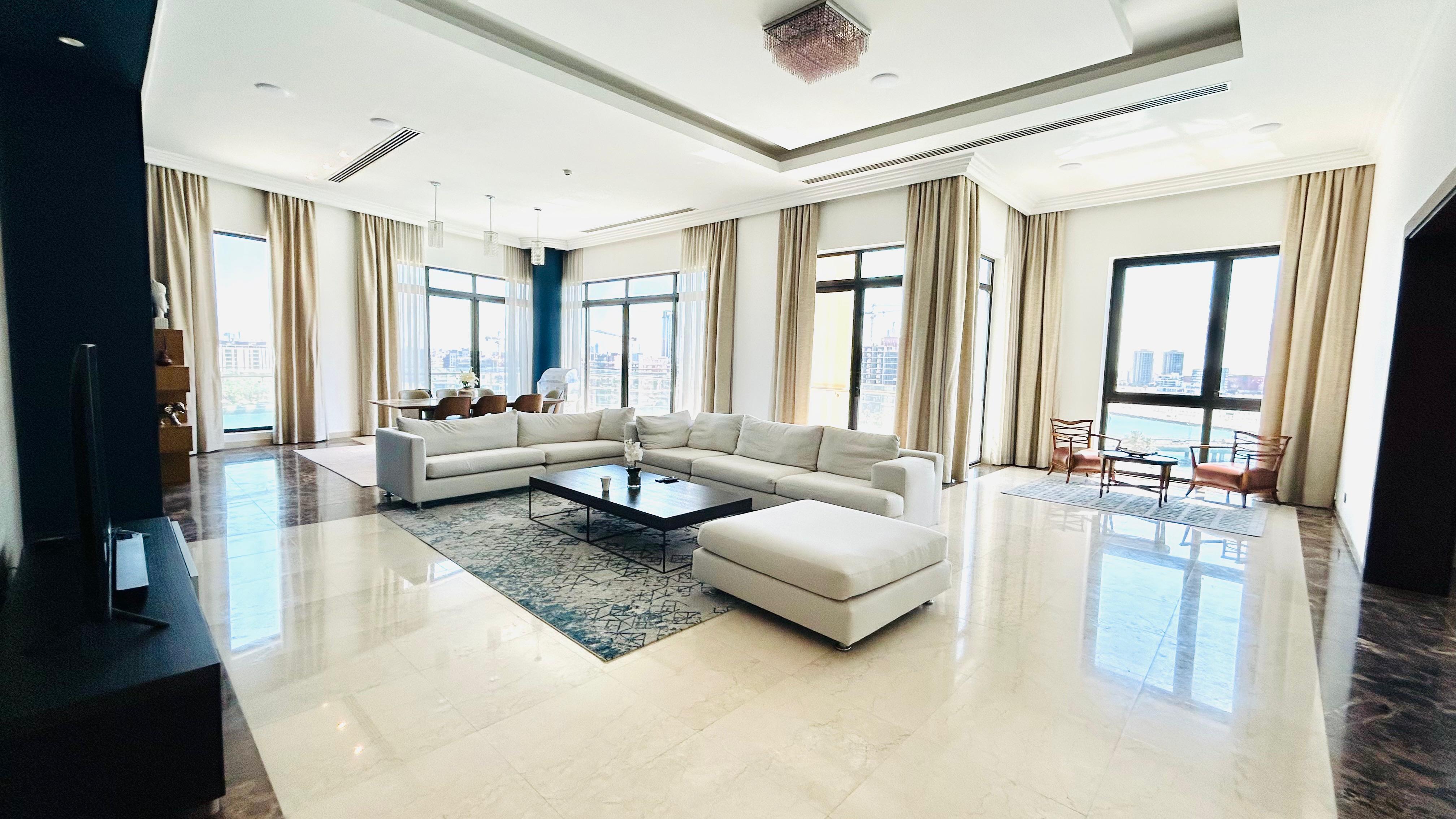 Luxury Sky villa Penthouse for lease on reef island.