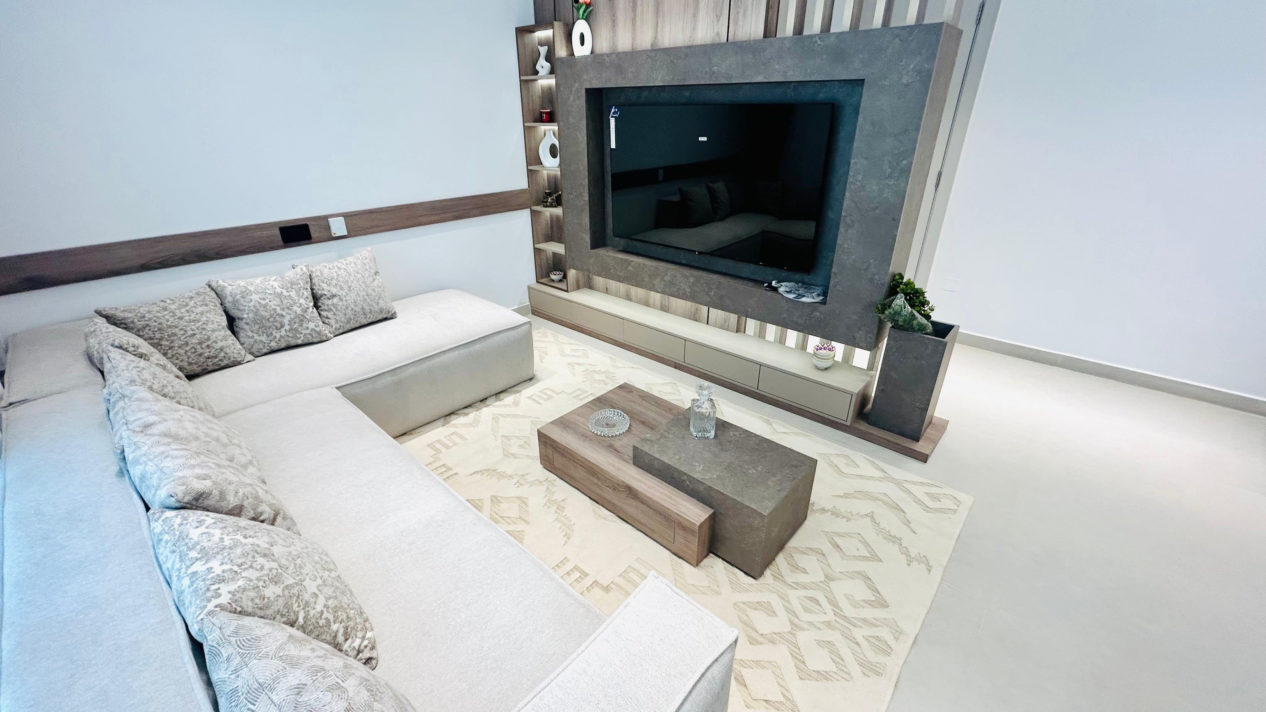 Brand new Luxury One bedroom apartment with Private Garden