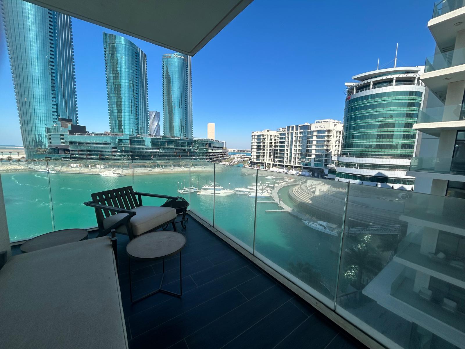 Corner Layout | Naturally Bright  | Marina View.