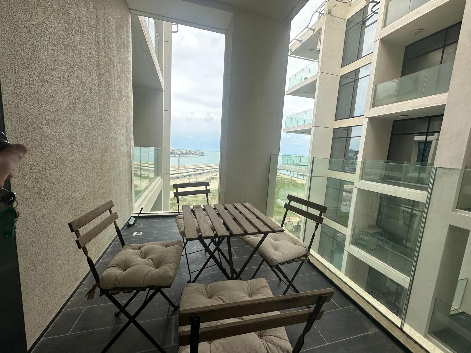 Bright | Canal View | Balcony