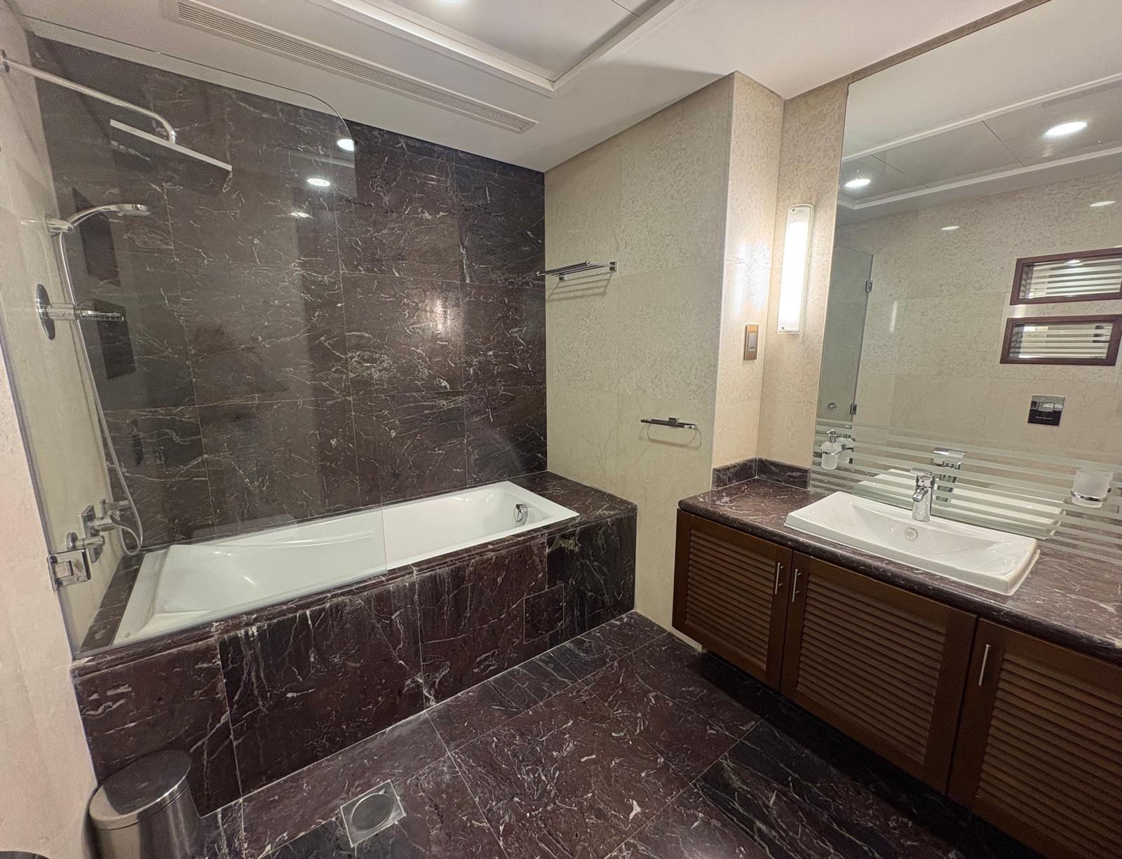 Spacious 1BR Apartment | Waterfront Living | Bright Interiors