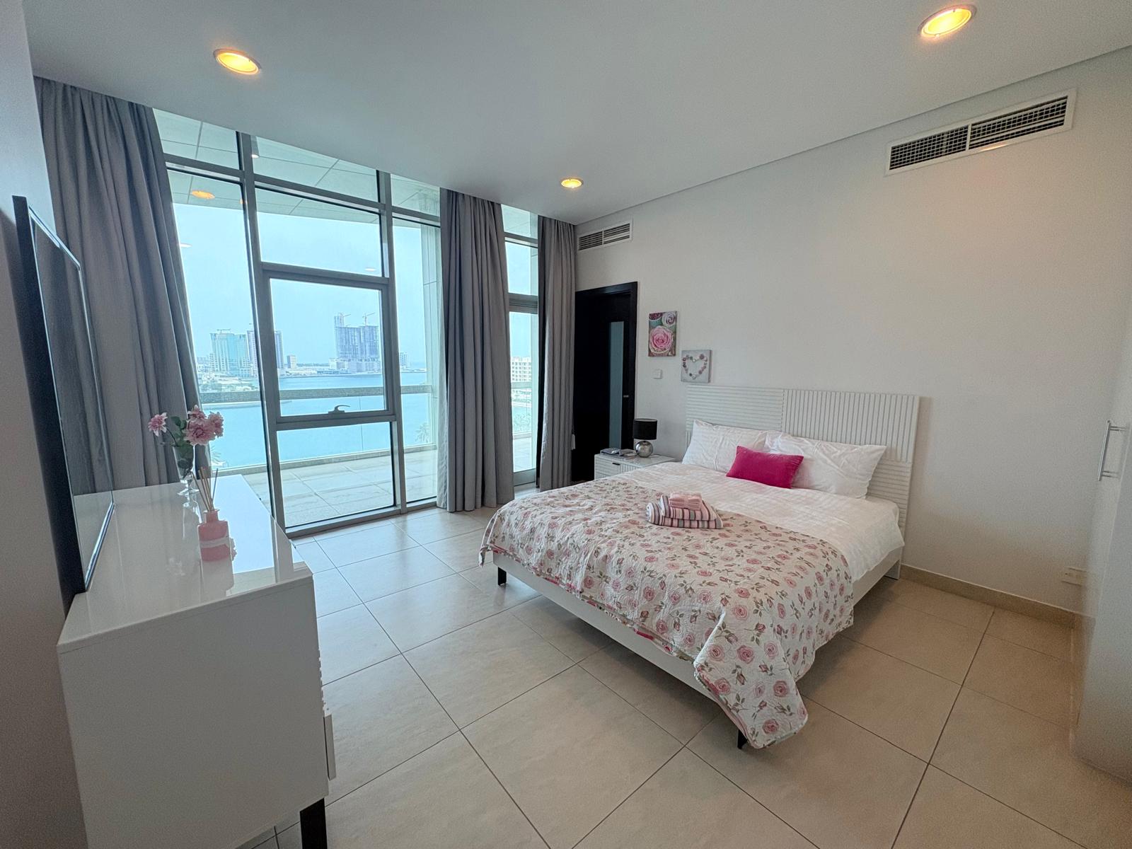 Penthouse | Sea View | Study | Large Terrace