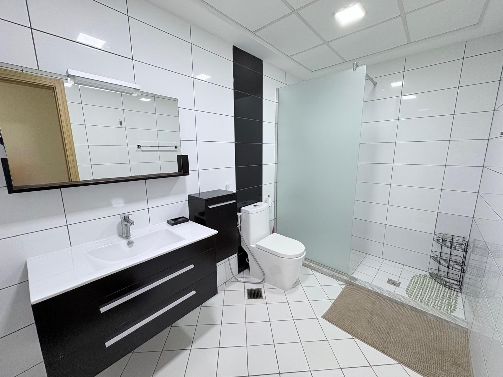 Spacious 3BR | Modern Furnishings | Great Value