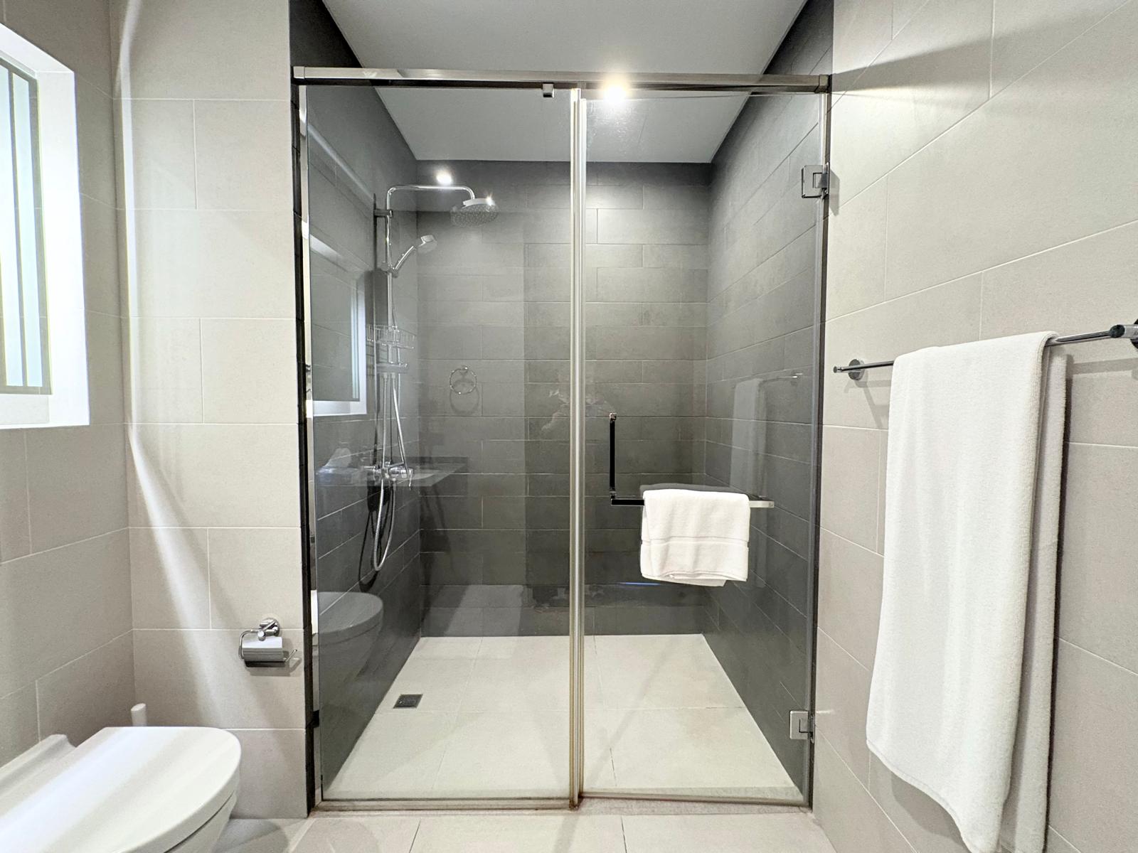 HOUSEKEEPING INCLUDED | SPACIOUS | FURNISHED 1BR