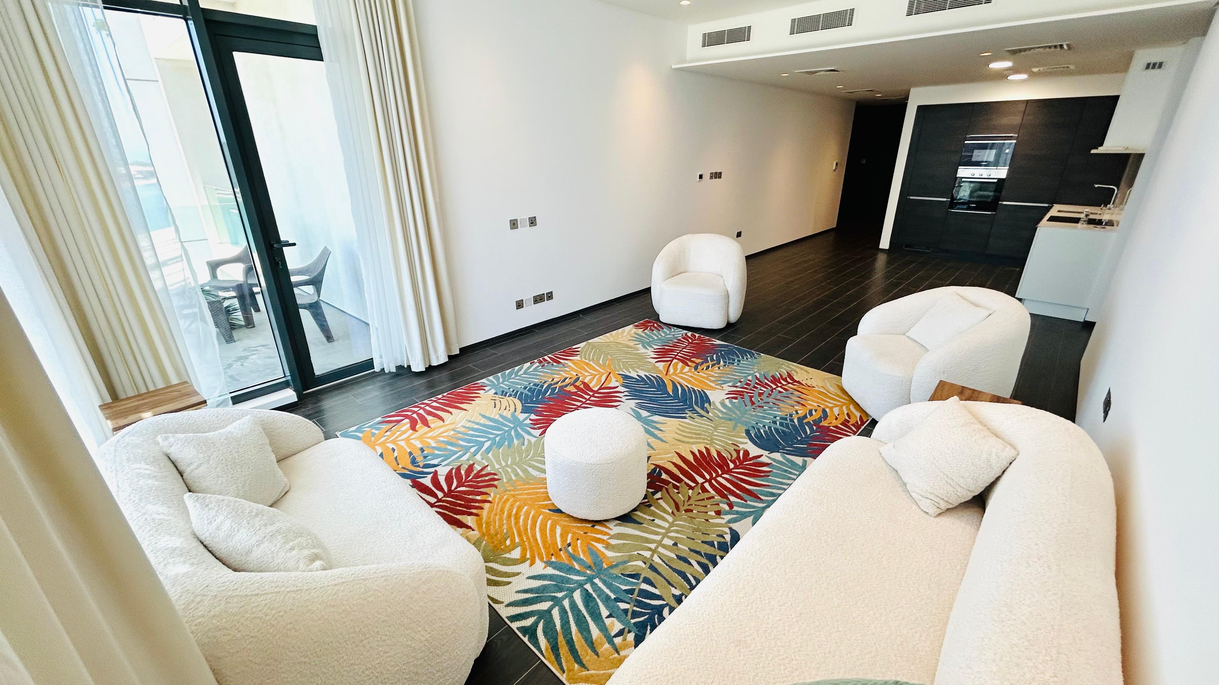 Large and luxury Two master bedroom in Harbor row 