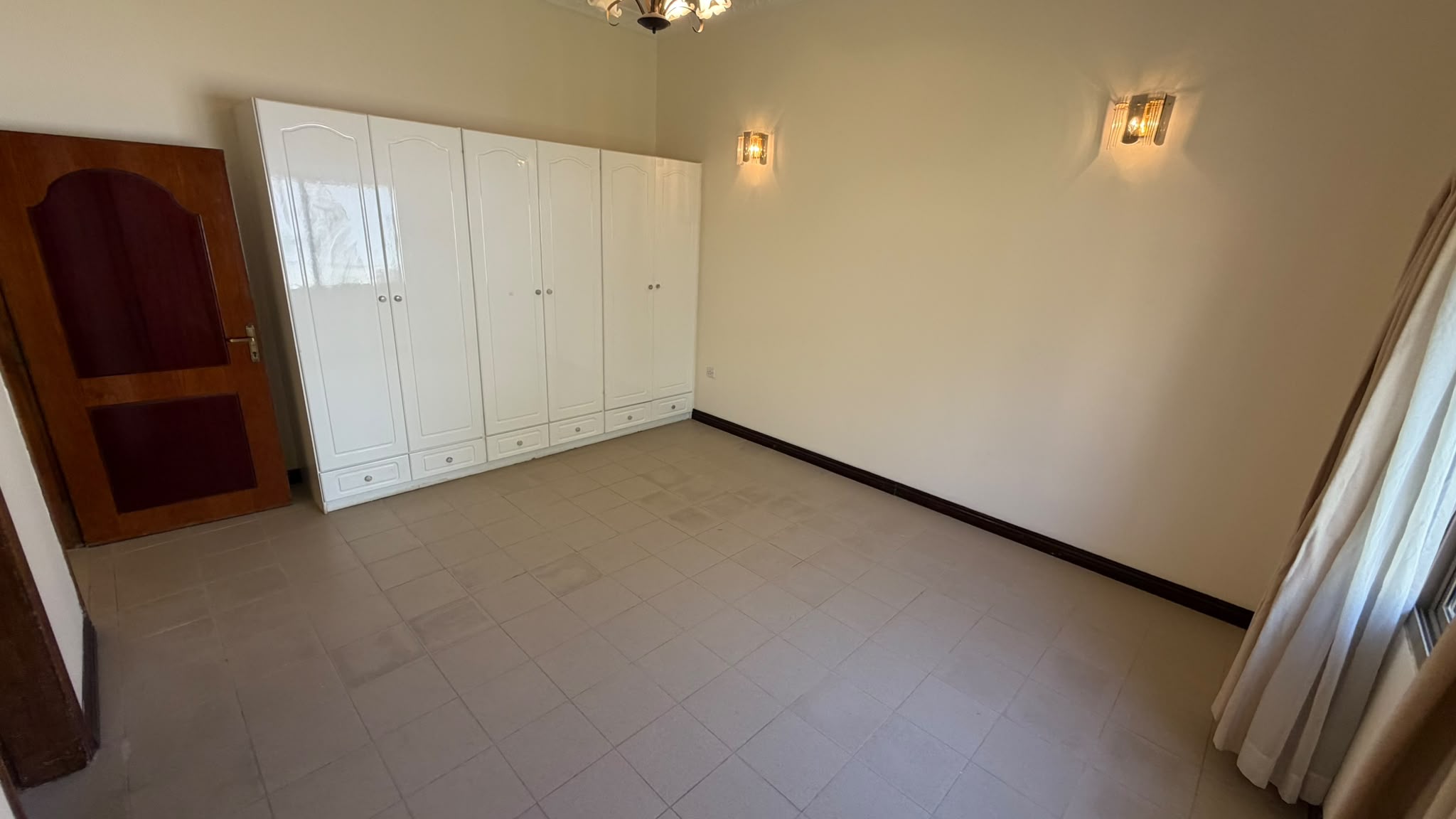 Family Favourite in Saar | Spacious 3BR Compound Villa Near St. Christopher's School & Causeway!