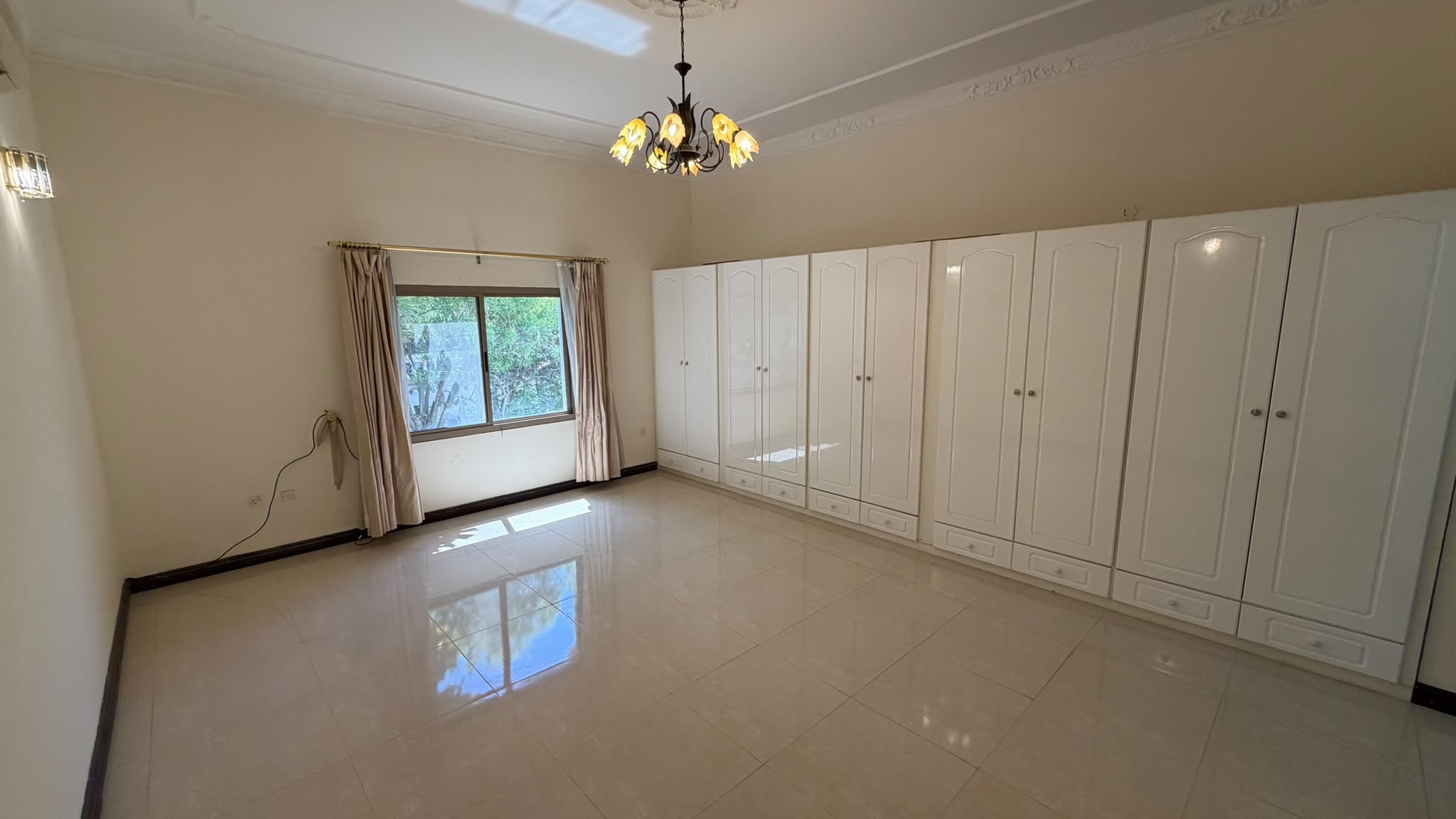 Family Favourite in Saar | Spacious 3BR Compound Villa Near St. Christopher's School & Causeway!