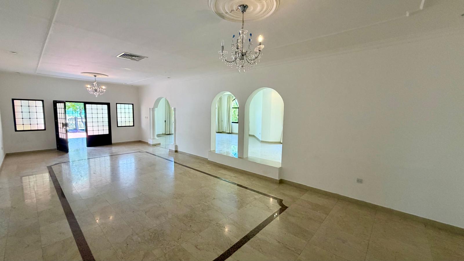EXCLUSIVE SPACIOUS FAMILY VILLA | PRIME SAAR | CLOSE TO SAUDI CAUSEWAY