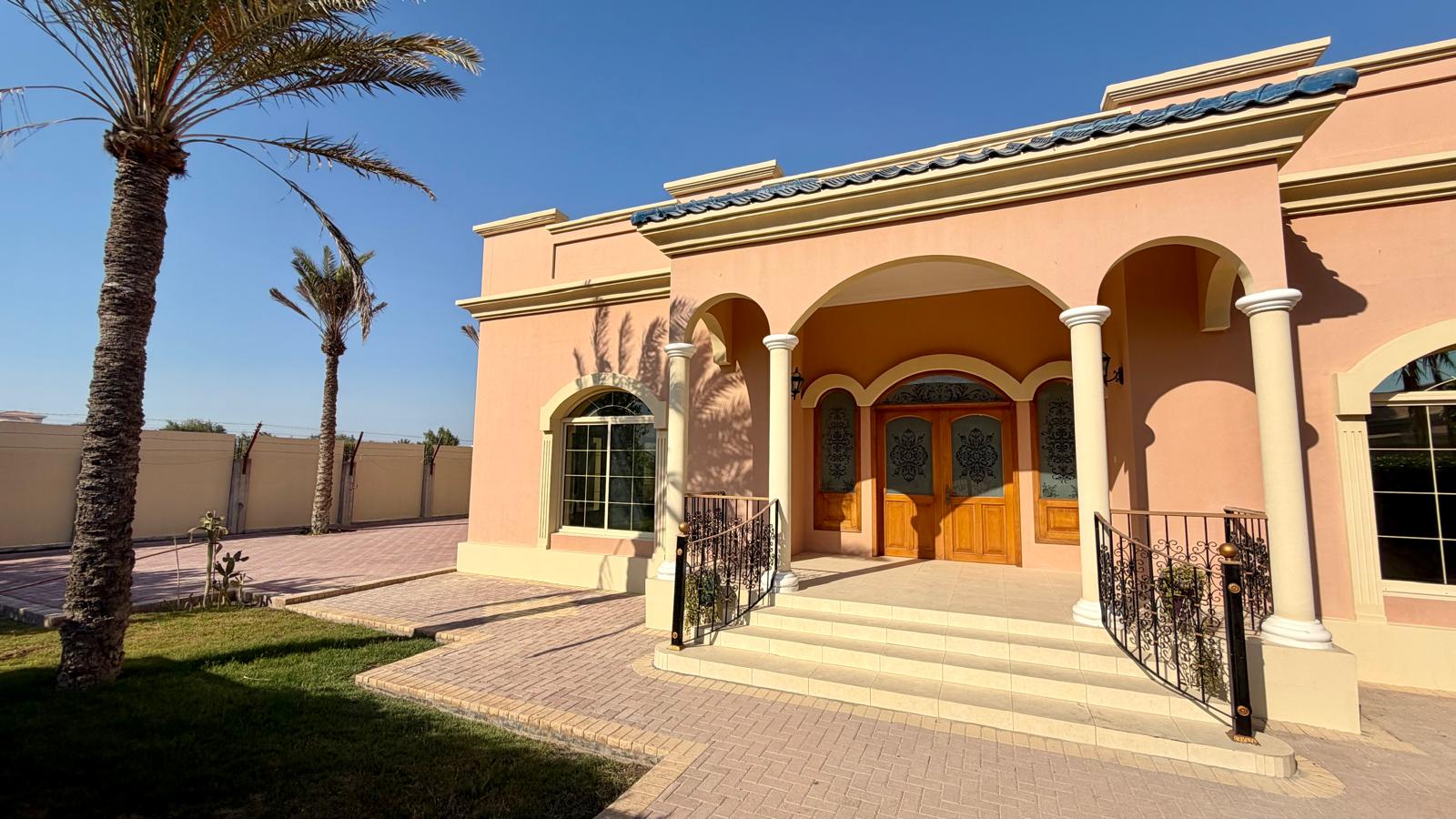 LUXURY 4 BEDROOM VILLA WITH HUGE PRIVATE GARDEN | EXCLUSIVE SAAR COMPOUND | FAMILY LIVING AT ITS BEST