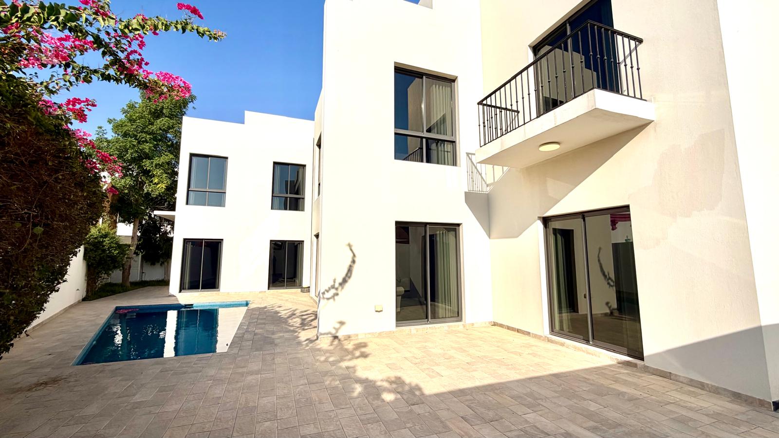 GRAND 4BR VILLA WITH PRIVATE POOL