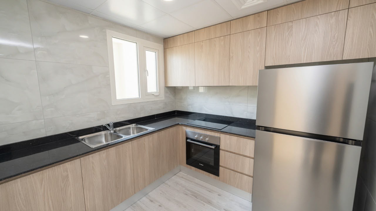 NEW BUILD | EUROPEAN KITCHEN | PRIME LOCATION