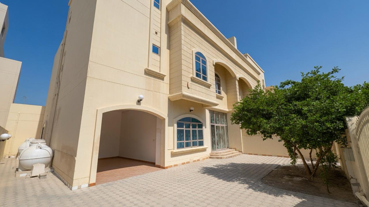 SPACIOUS | LUXURY | FAMILY HOME