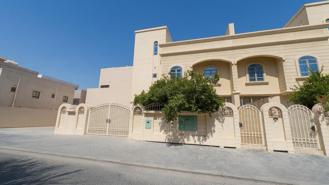 SPACIOUS | LUXURY | FAMILY HOME
