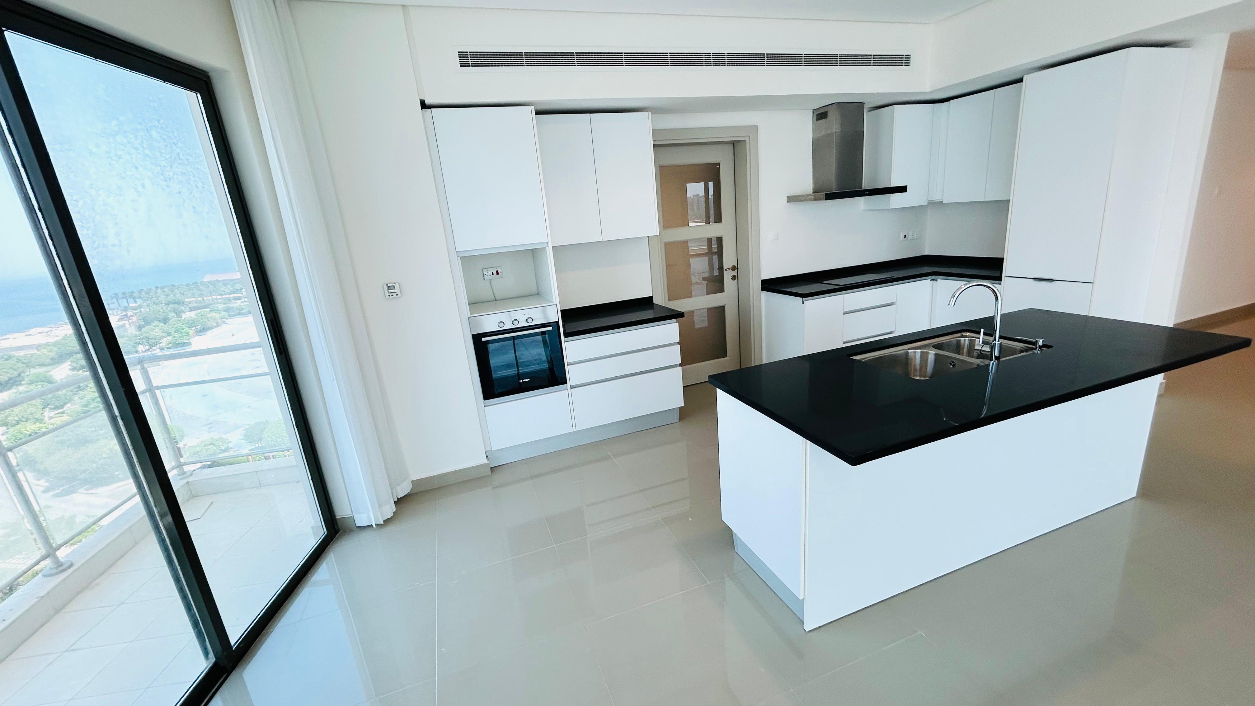 Penthouse Three bedroom in Reef Island.