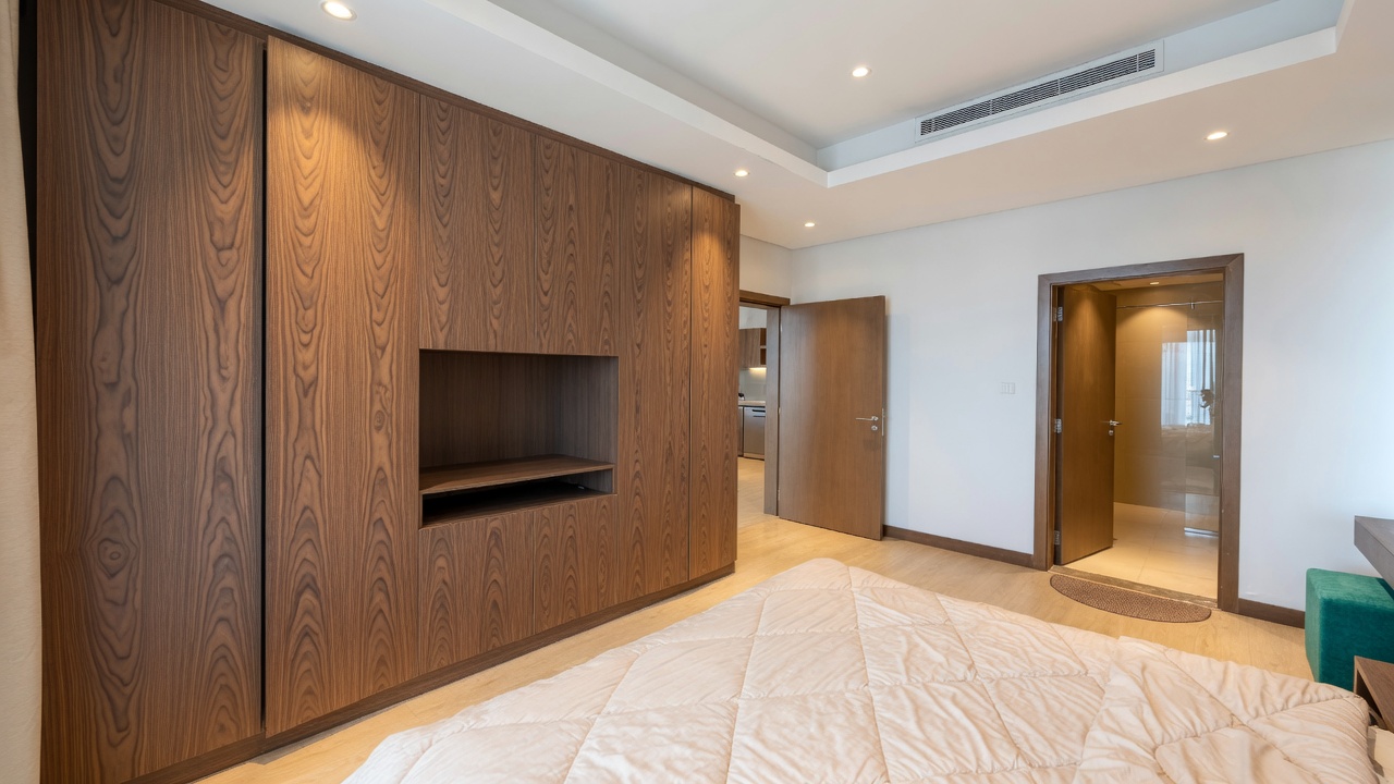 Well Furnished | Balcony | Prime Location