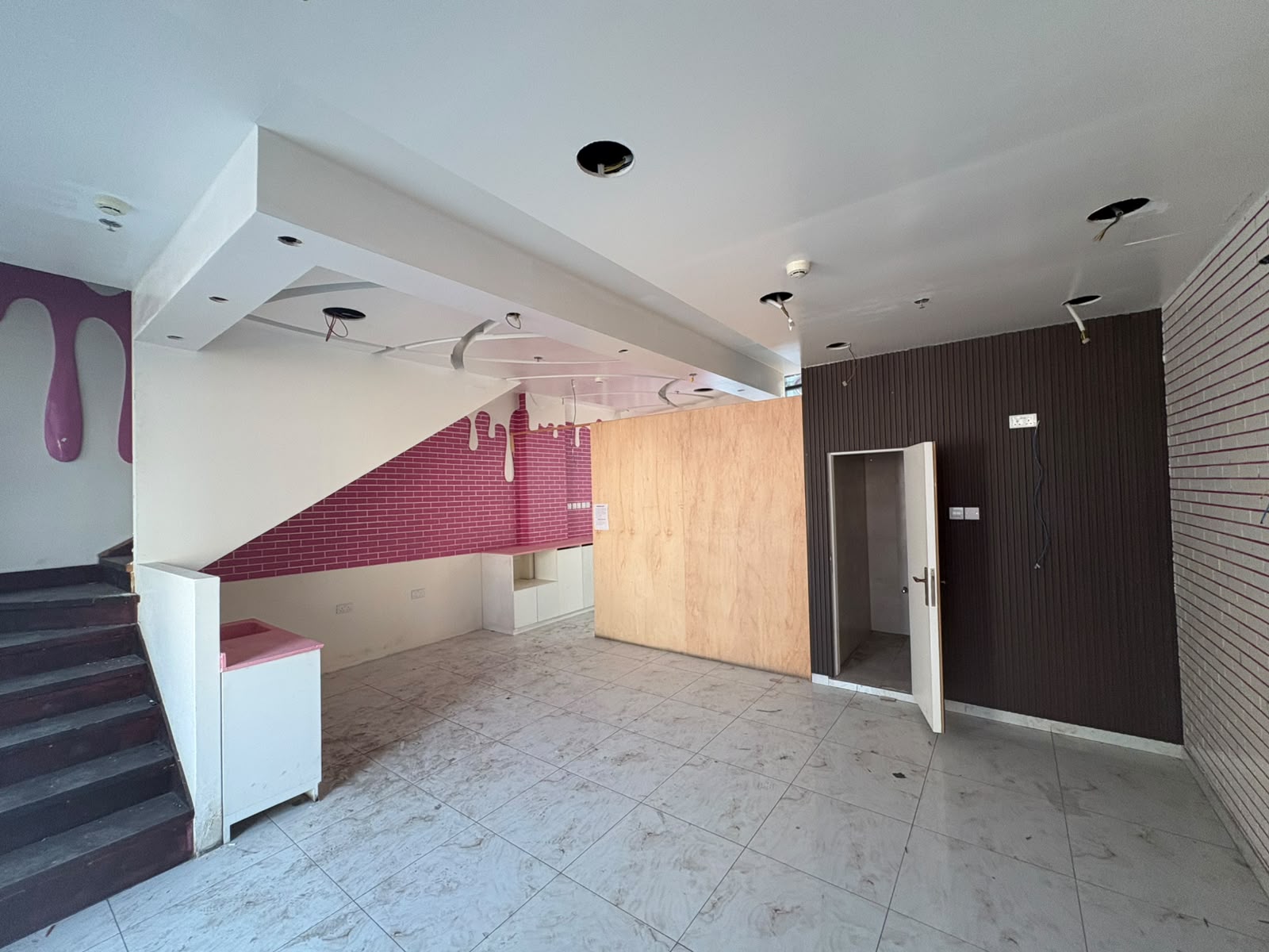 Fitted Retail Shop with Mezzanine |  Adliya