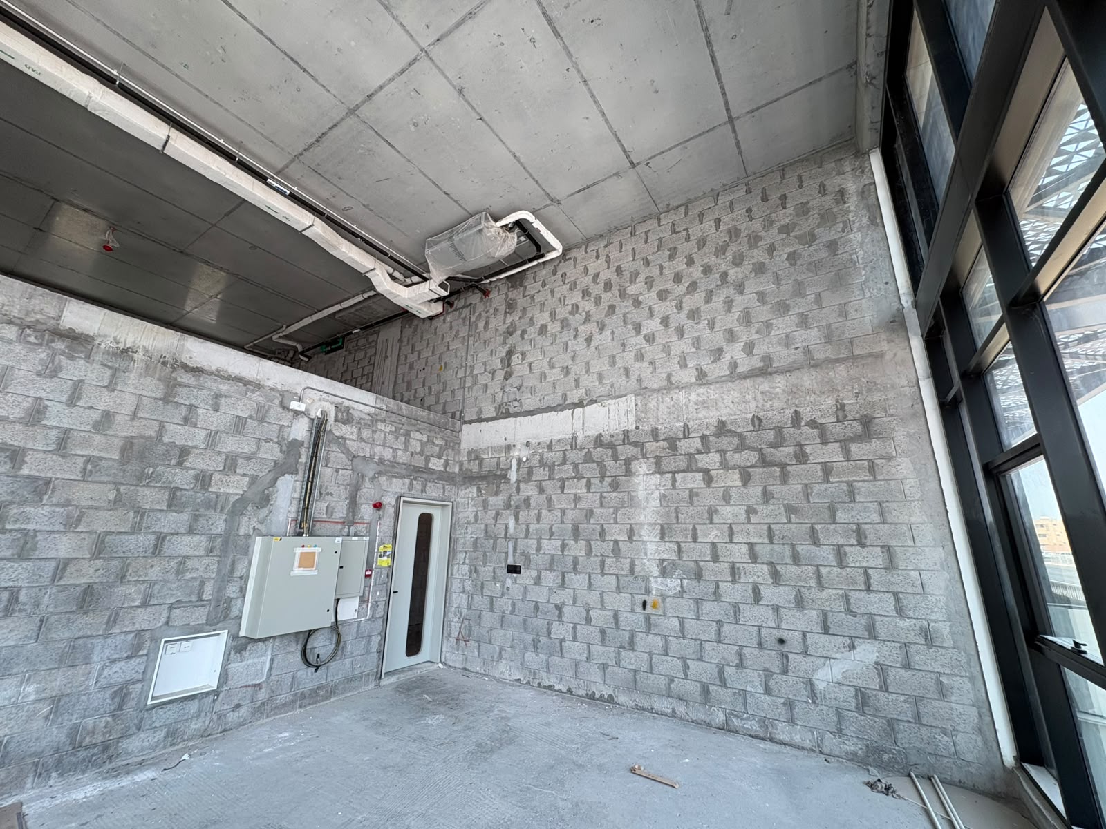 Retail Shops with Mezzanine | MKF Building 
