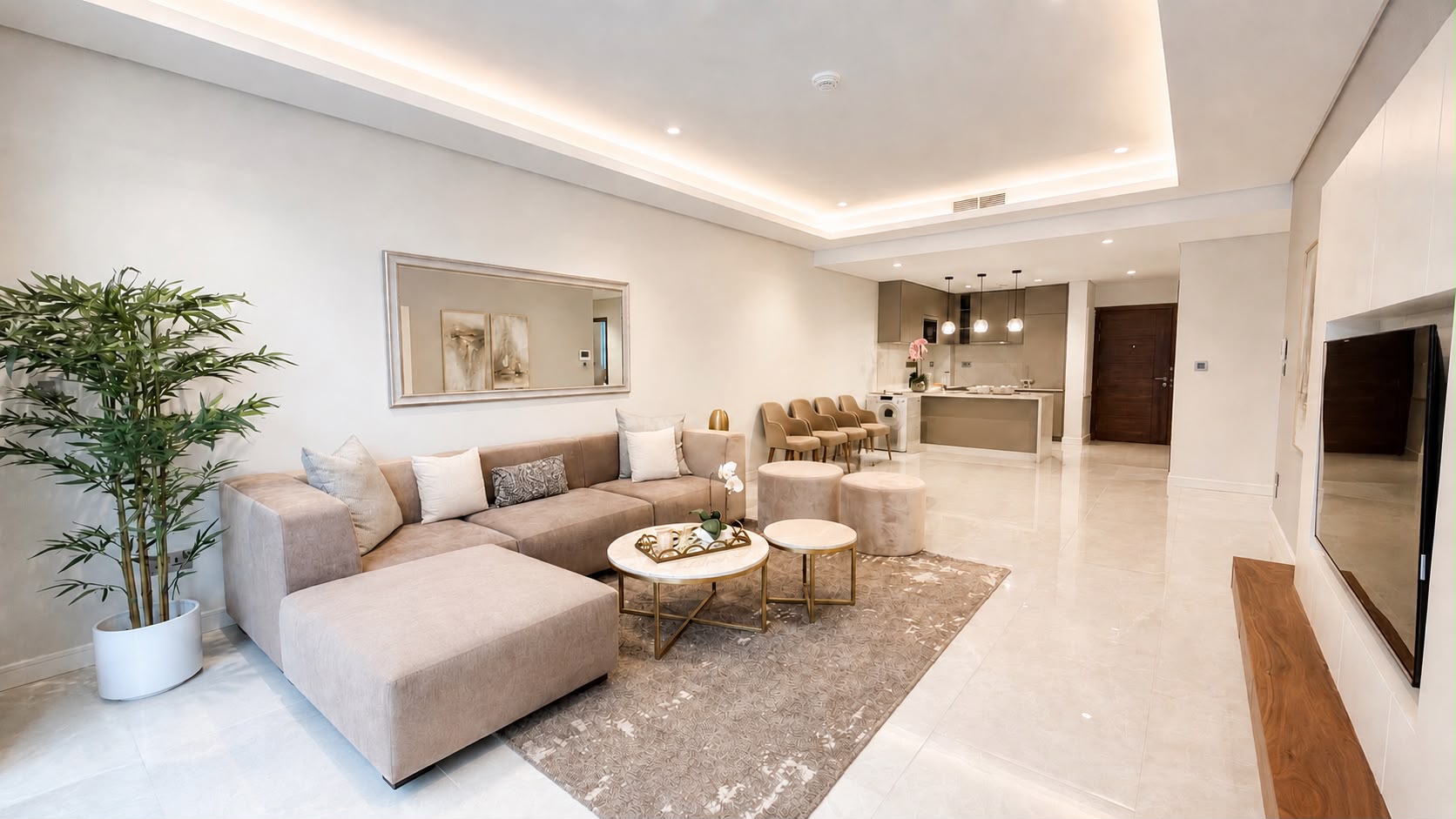 PRIVATE GARDEN | LUXURY LIFESTYLE | PRIME LOCATION