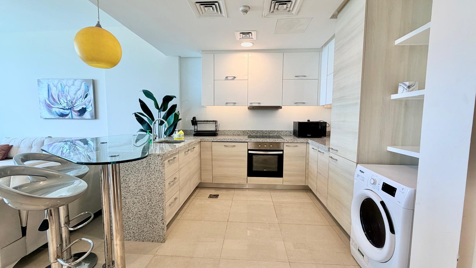 HIGH FLOOR | BRIGHT & SPACIOUS | HOT DEAL