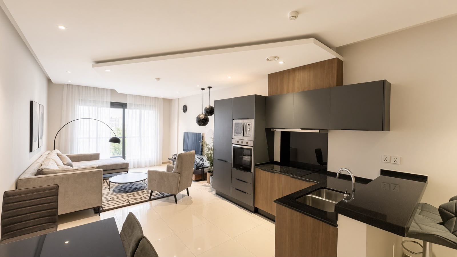 LUXURY 2 BED | SPACIOUS | INTERNET INCLUDED