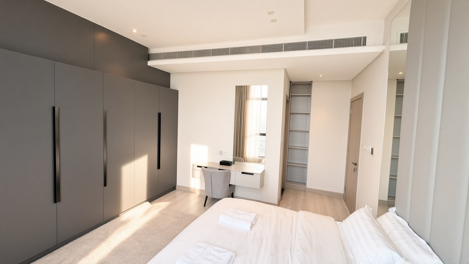 LUXURY 2BED | SPACIOUS | NEAR CAUSEWAY