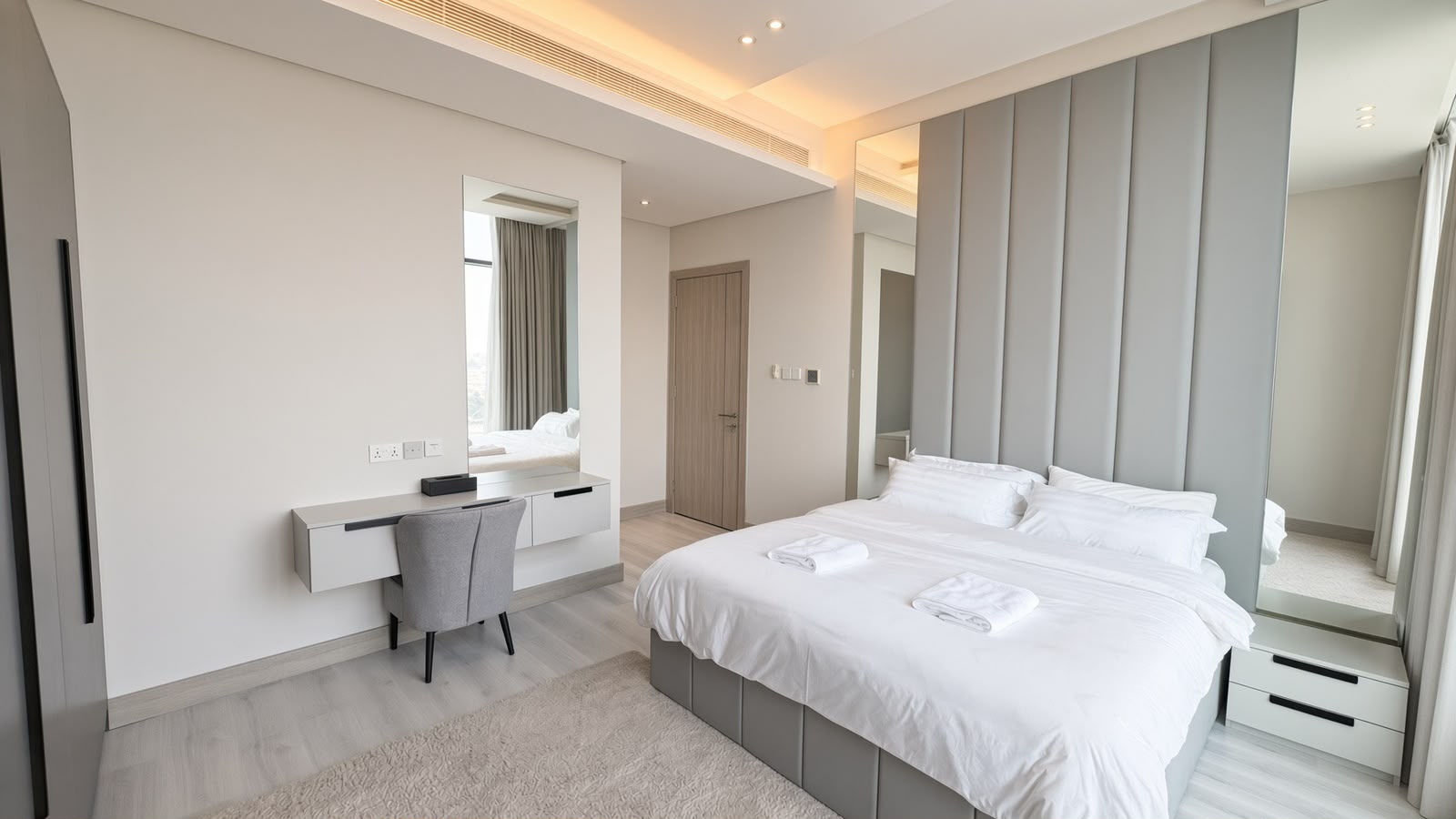 LUXURY 2BED | SPACIOUS | NEAR CAUSEWAY