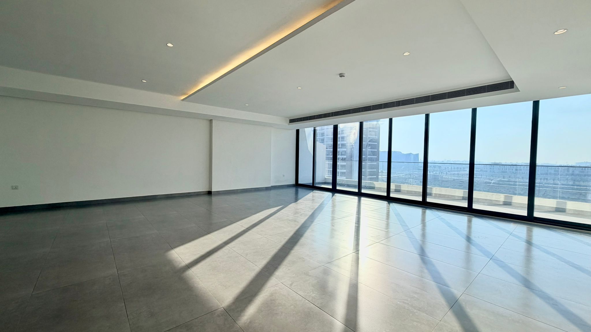 LUXURY DUPLEX | MAID ROOM | PRIME LOCATION
