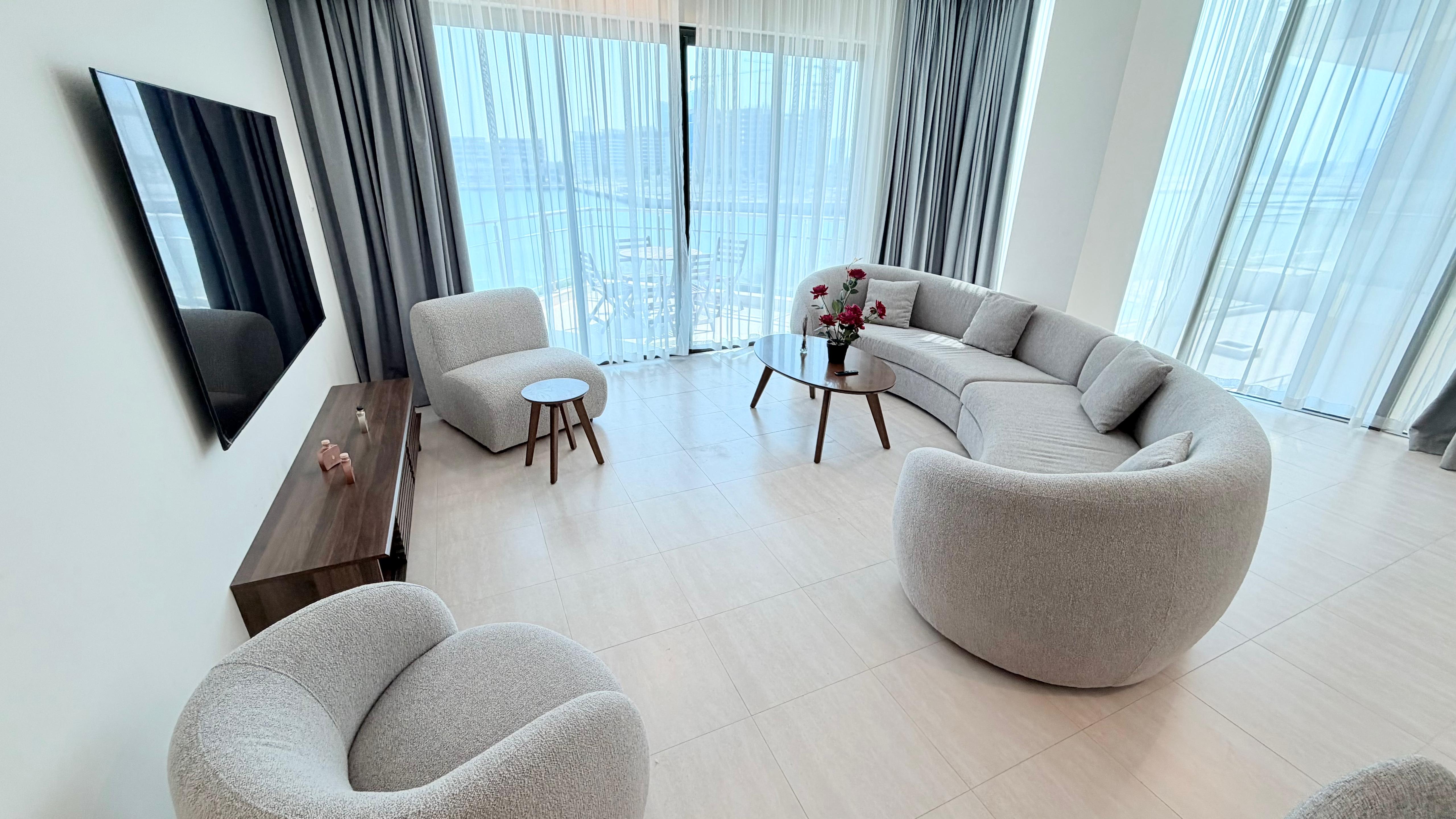 Sea view Large Two bedrooms in Reef Island