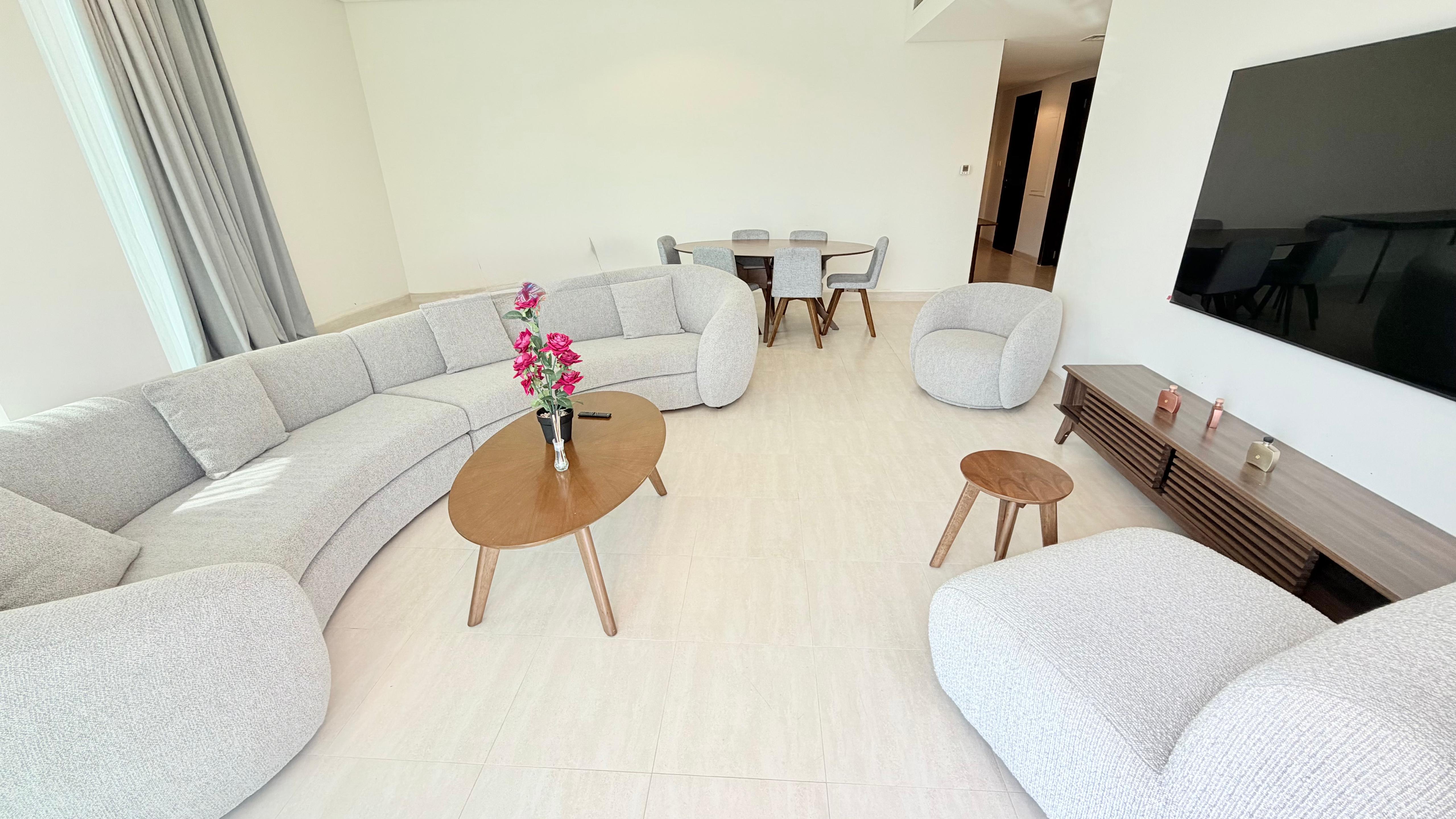 Sea view Large Two bedrooms in Reef Island